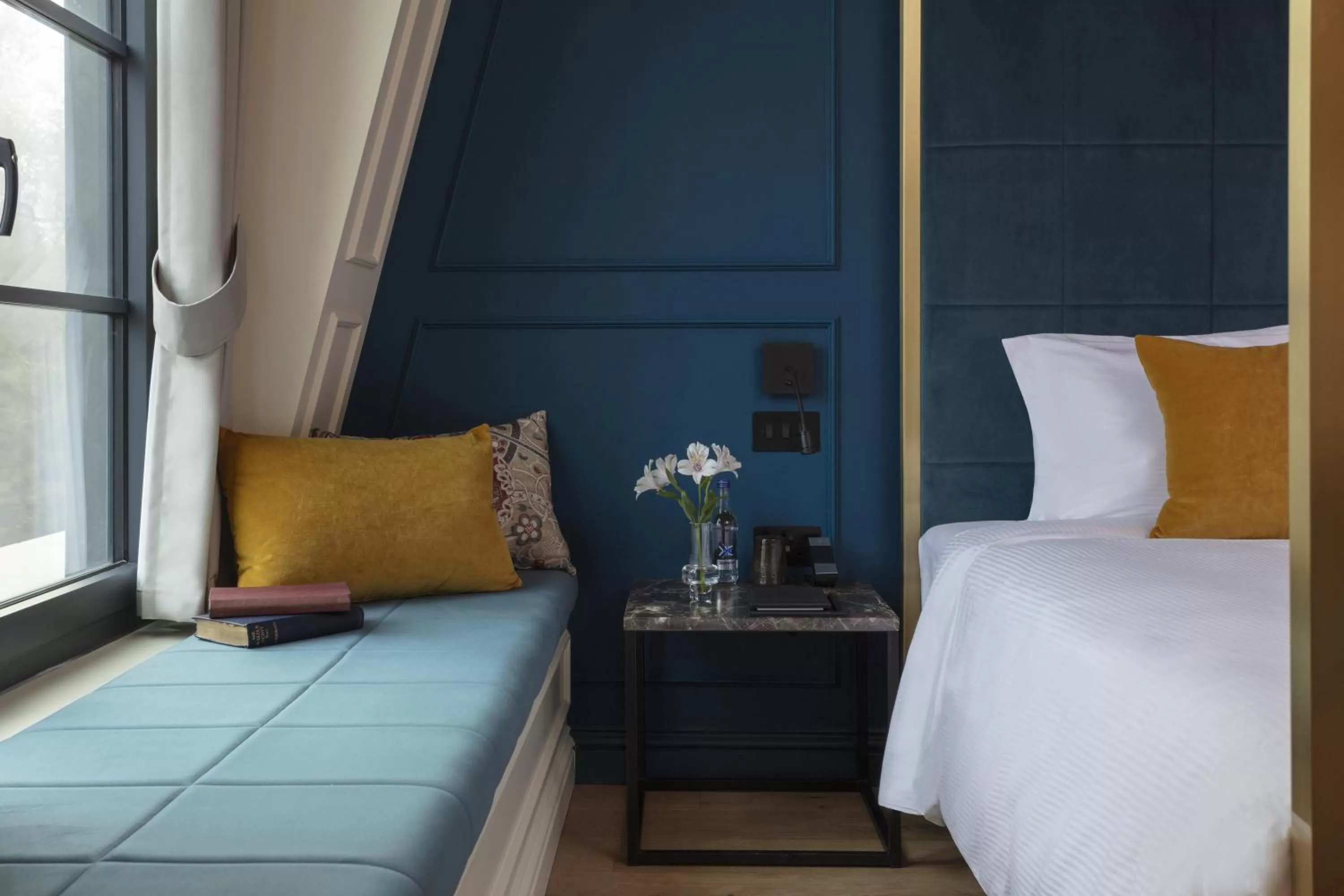 Seating area, Bed in SCHLOSS Roxburghe, part of Destination by Hyatt