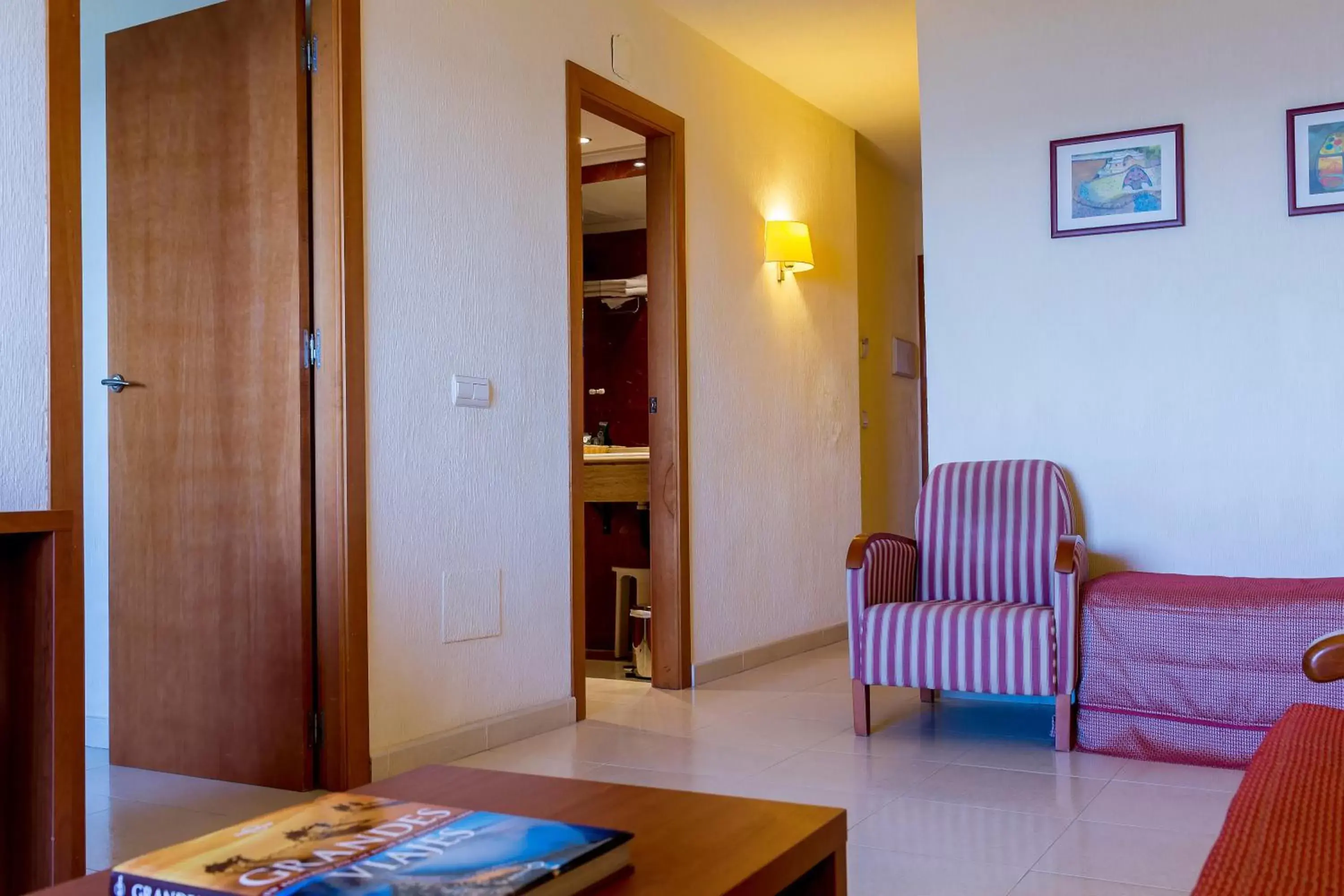 Photo of the whole room, Seating Area in Hotel Playas de Torrevieja