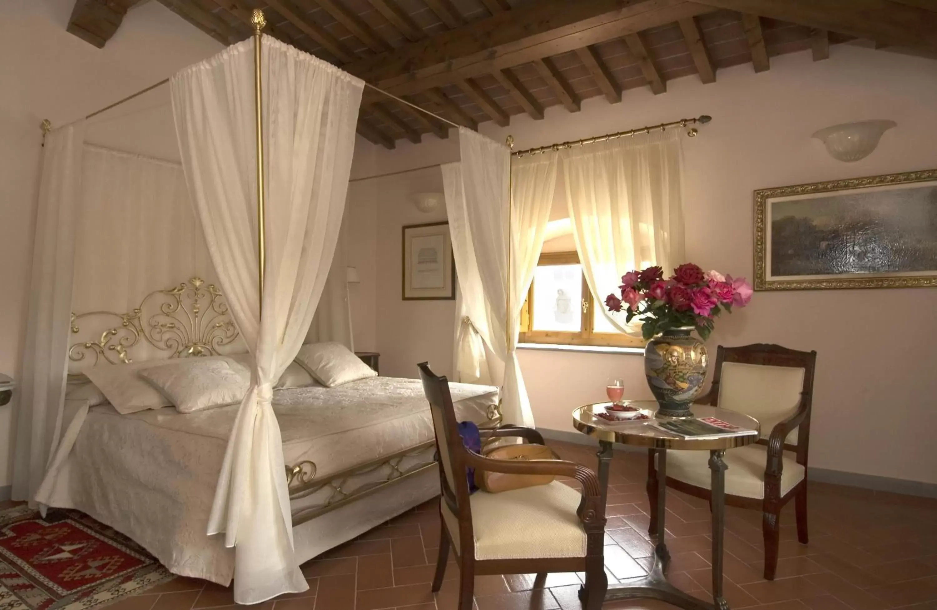 Photo of the whole room, Bed in Villa Olmi Firenze