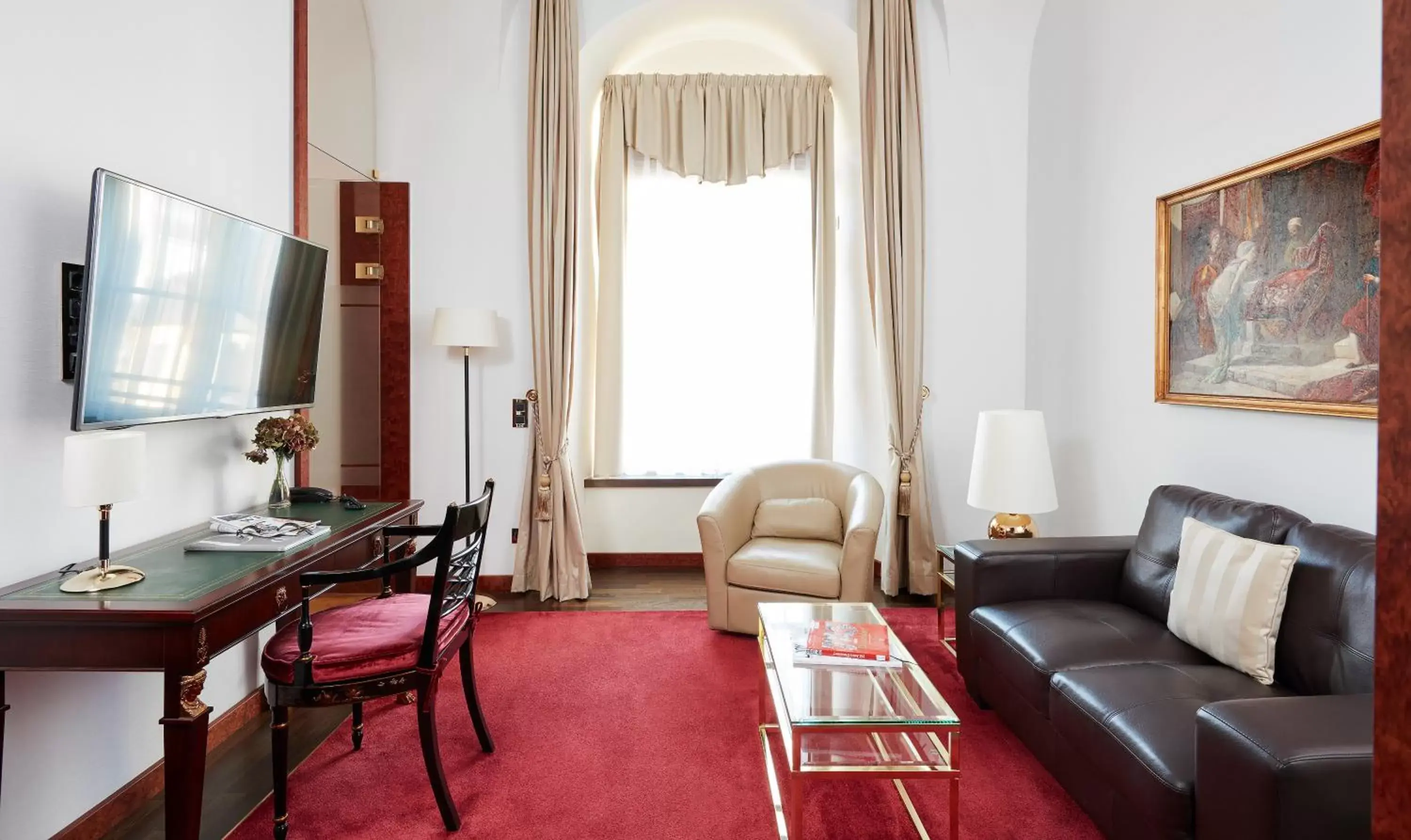 Photo of the whole room, Seating Area in Living Hotel De Medici