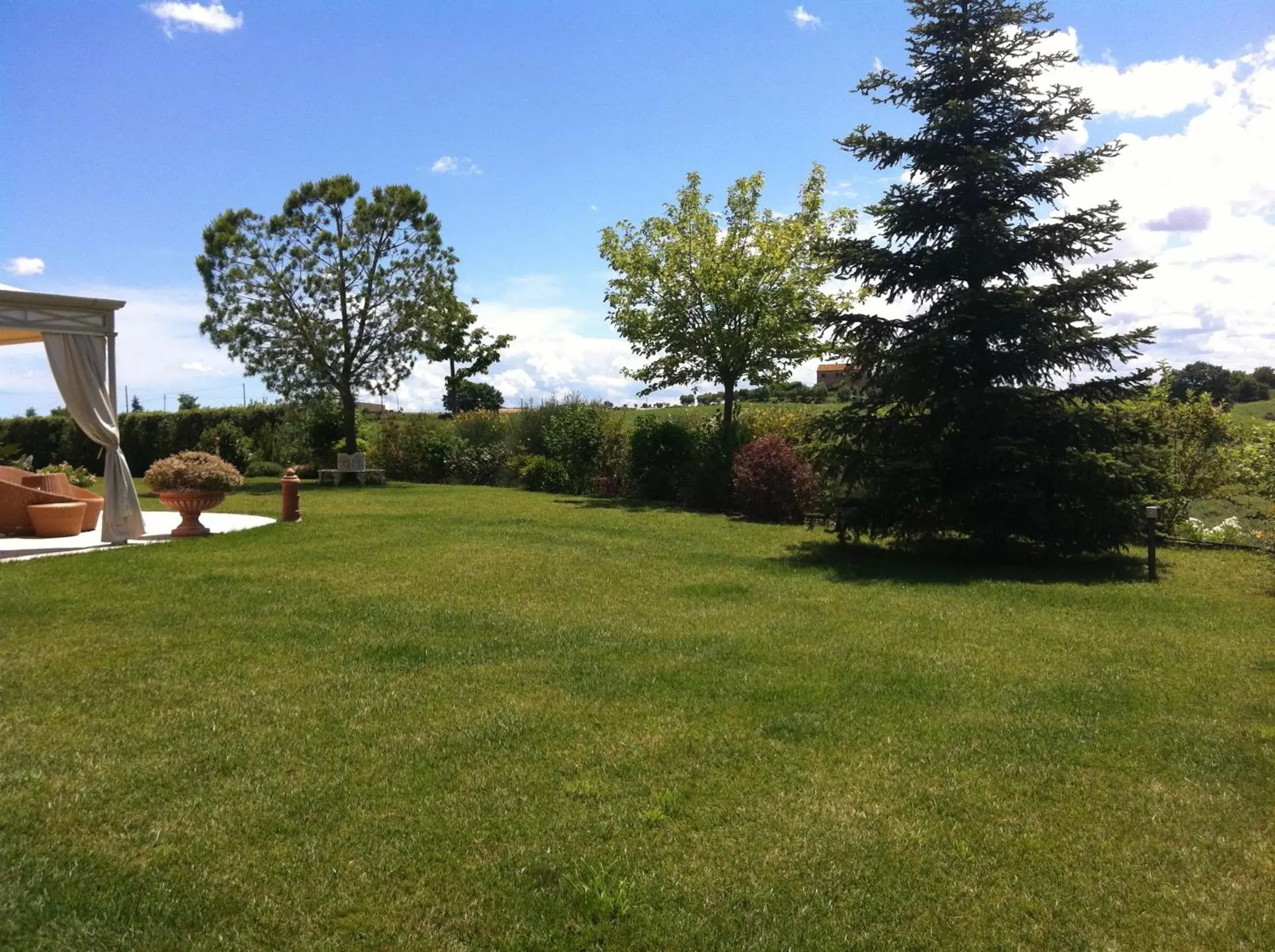 Spring, Garden in Relais Il Margarito