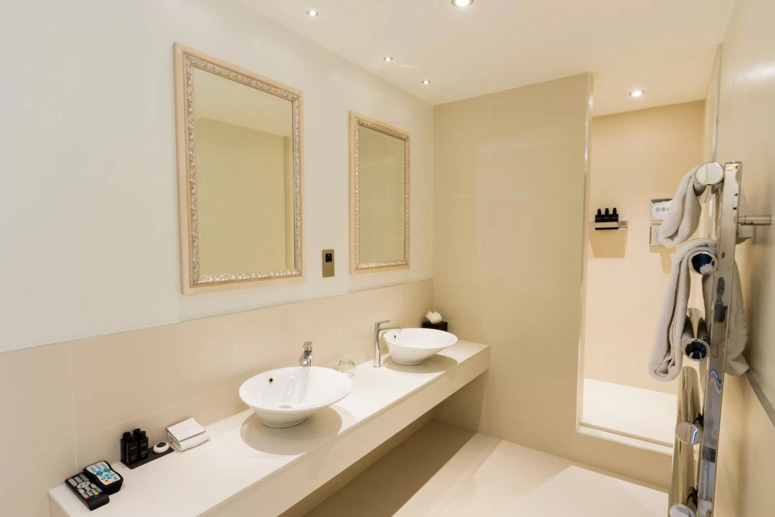 Photo of the whole room in Storrs Hall Hotel on the shore of Lake Windermere