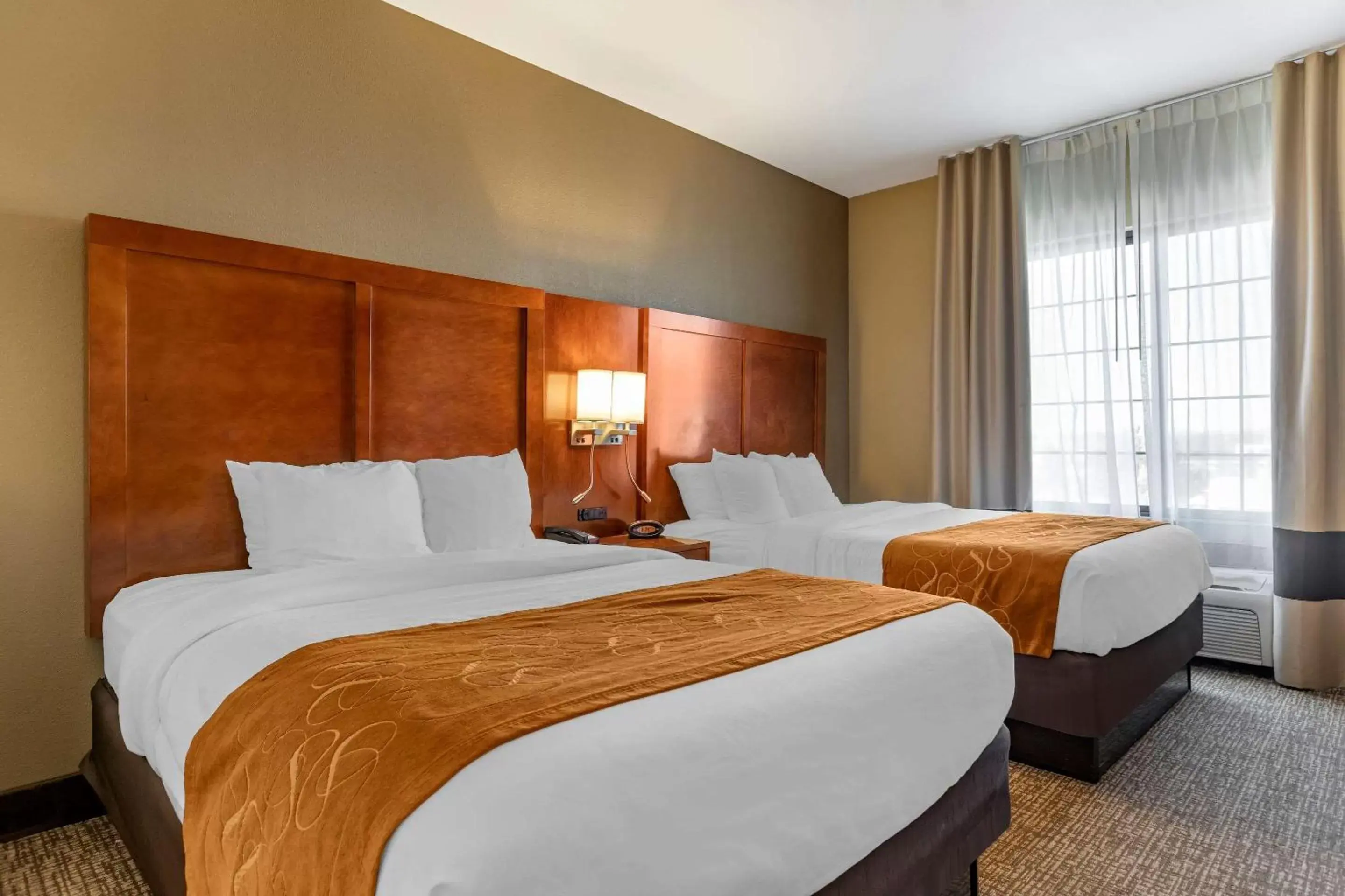 Deluxe Queen Suite with Two Queen Beds - Non Pet Friendly in Comfort Suites Grand Rapids South Deluxe Queen Suite with Two Queen Beds - Non Pet Friendly in Comfort Suites Grand Rapids South