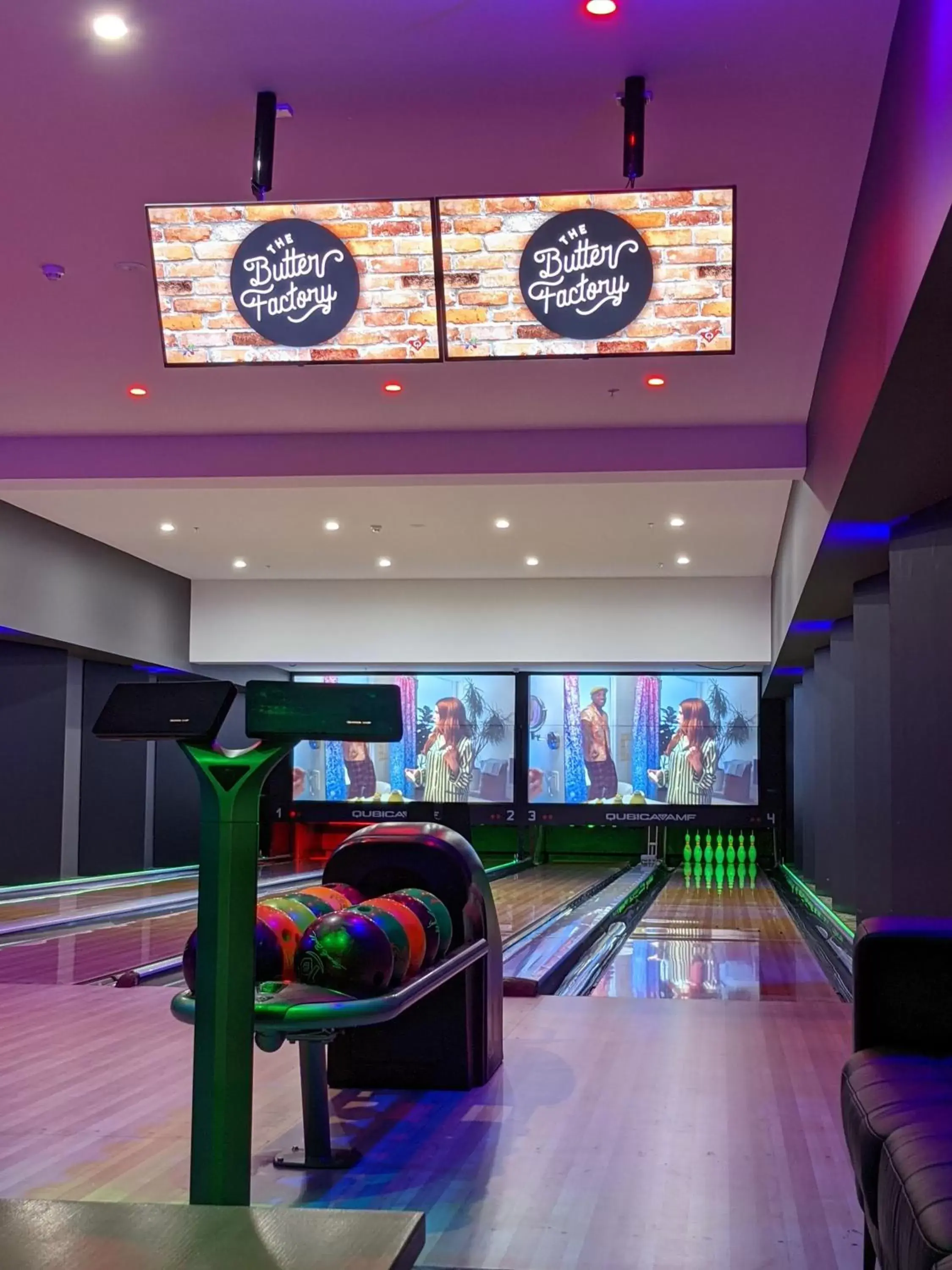 Bowling in Mantra Traralgon