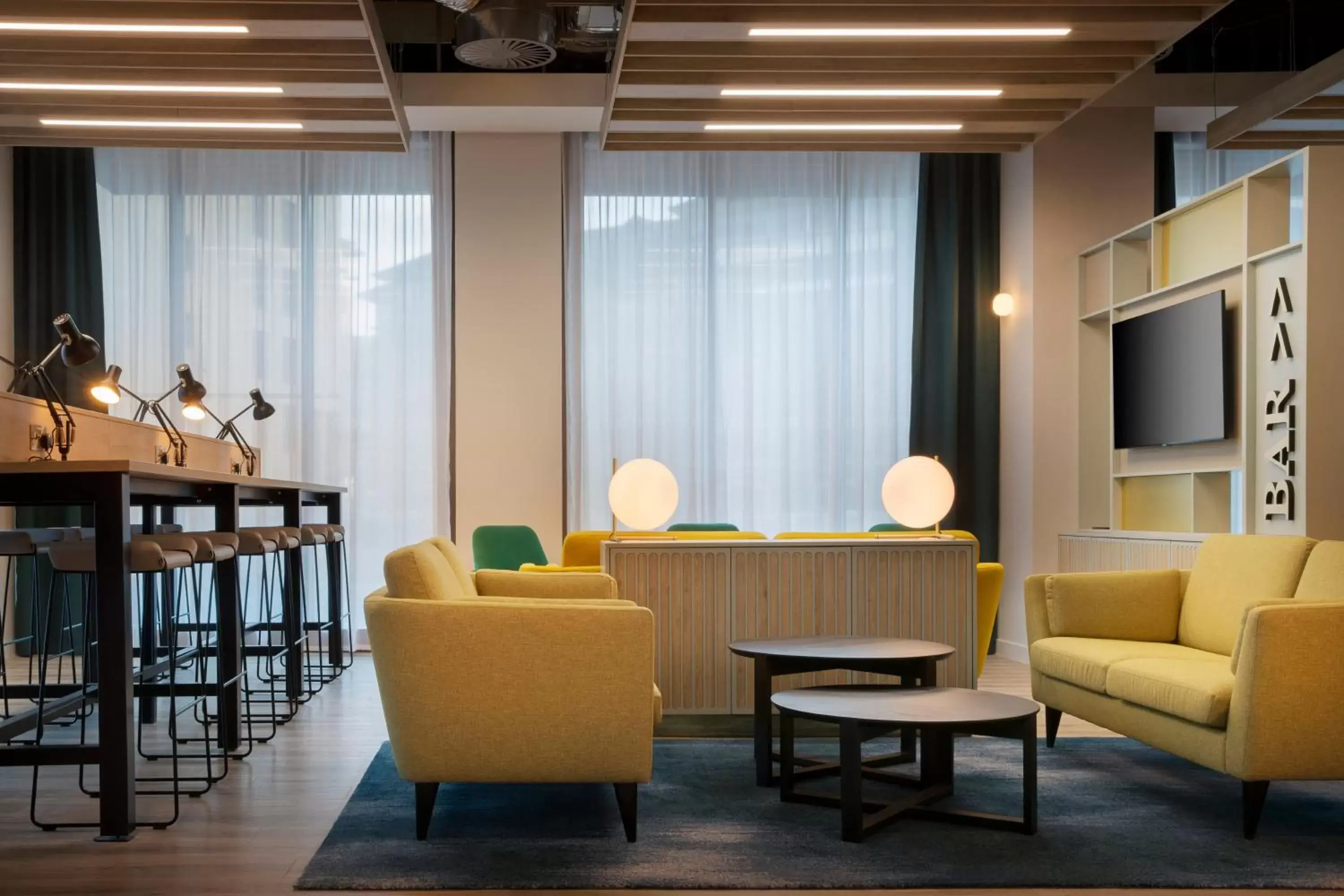 Lounge or bar in Leonardo Hotel Bristol City Lounge or bar in Leonardo Hotel Bristol City