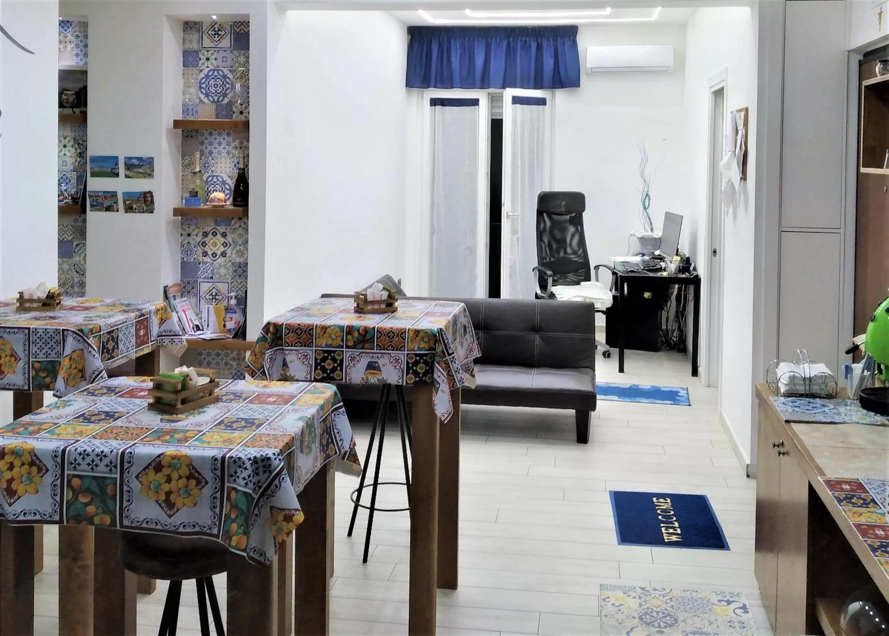 Restaurant/Places to Eat in Domus Michaeli B&B Pompei