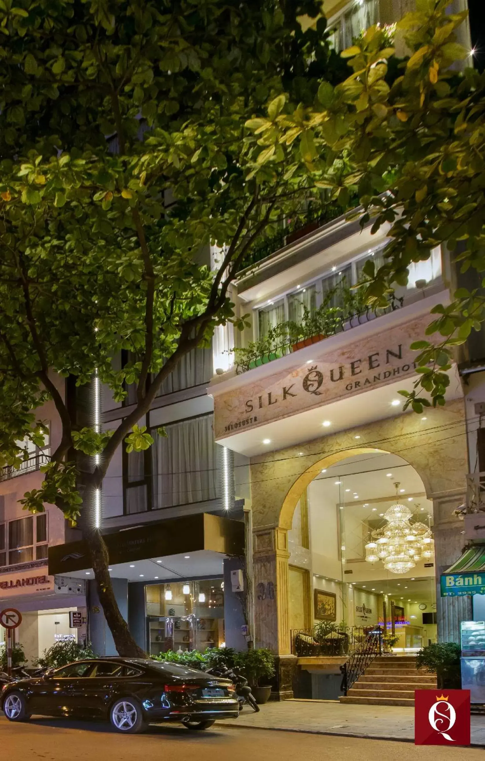 Property Building in Silk Queen Grand Hotel