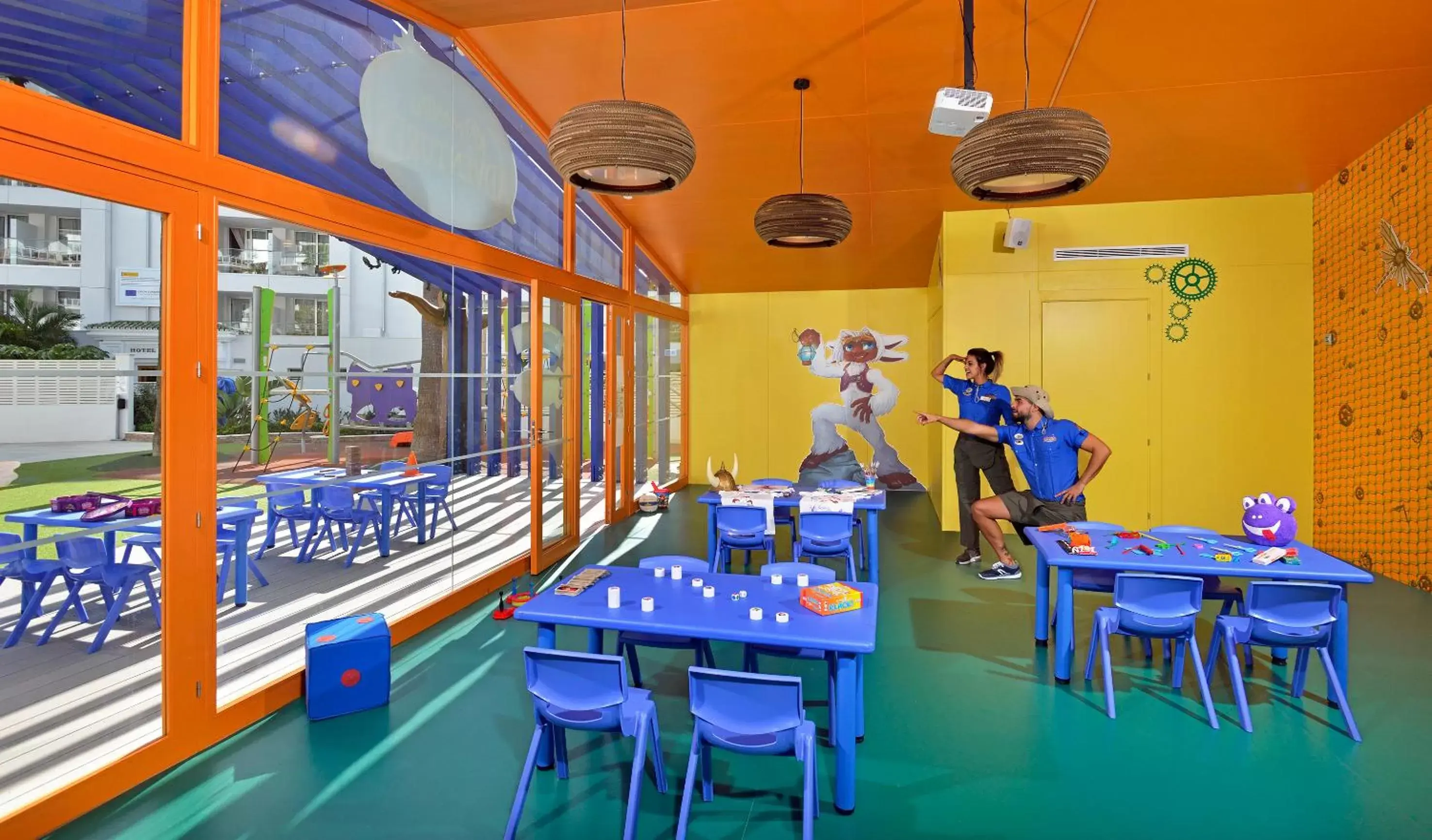 Kids's club, Restaurant/Places to Eat in Sol Torremolinos - Don Pablo