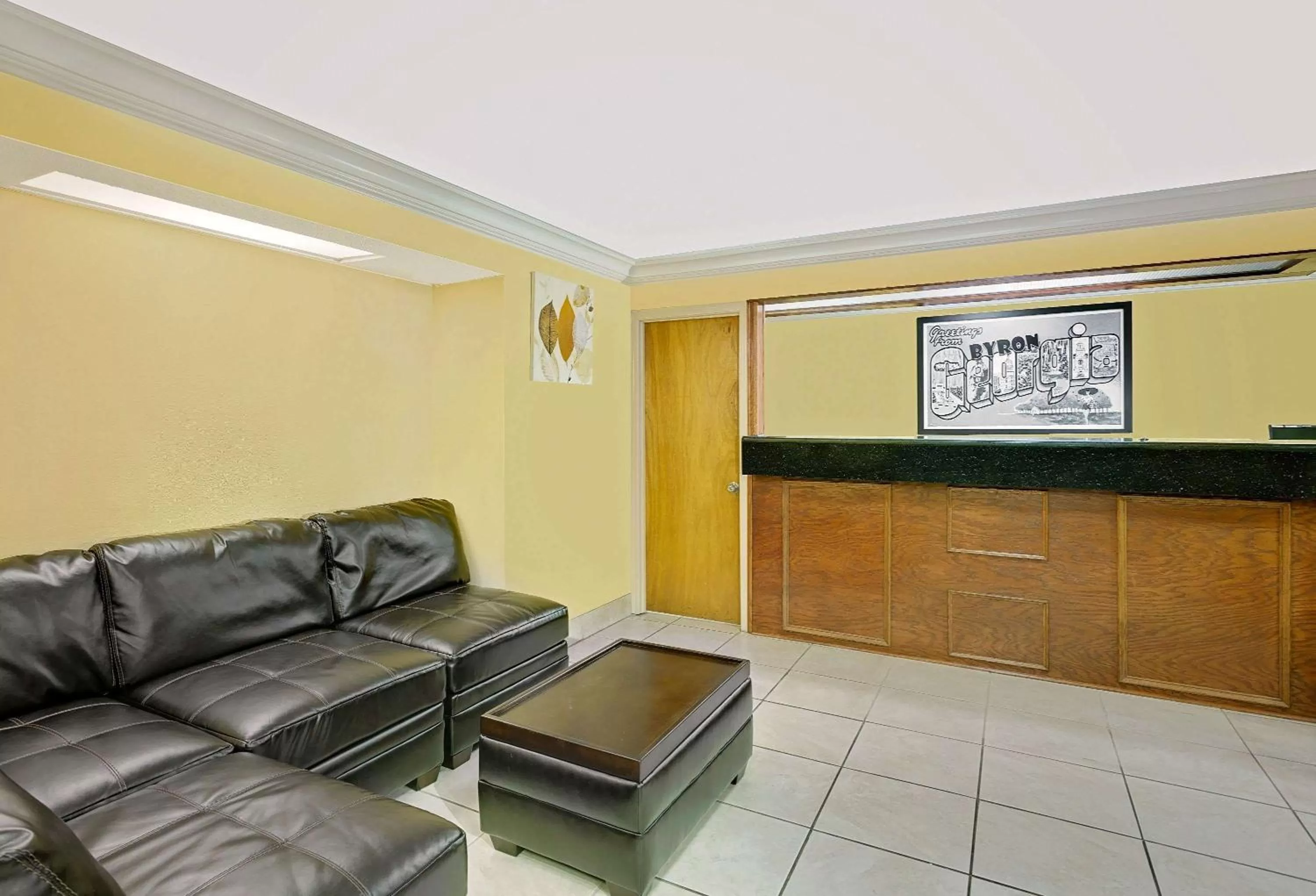 Lobby or reception in Super 8 by Wyndham Byron/South Macon
