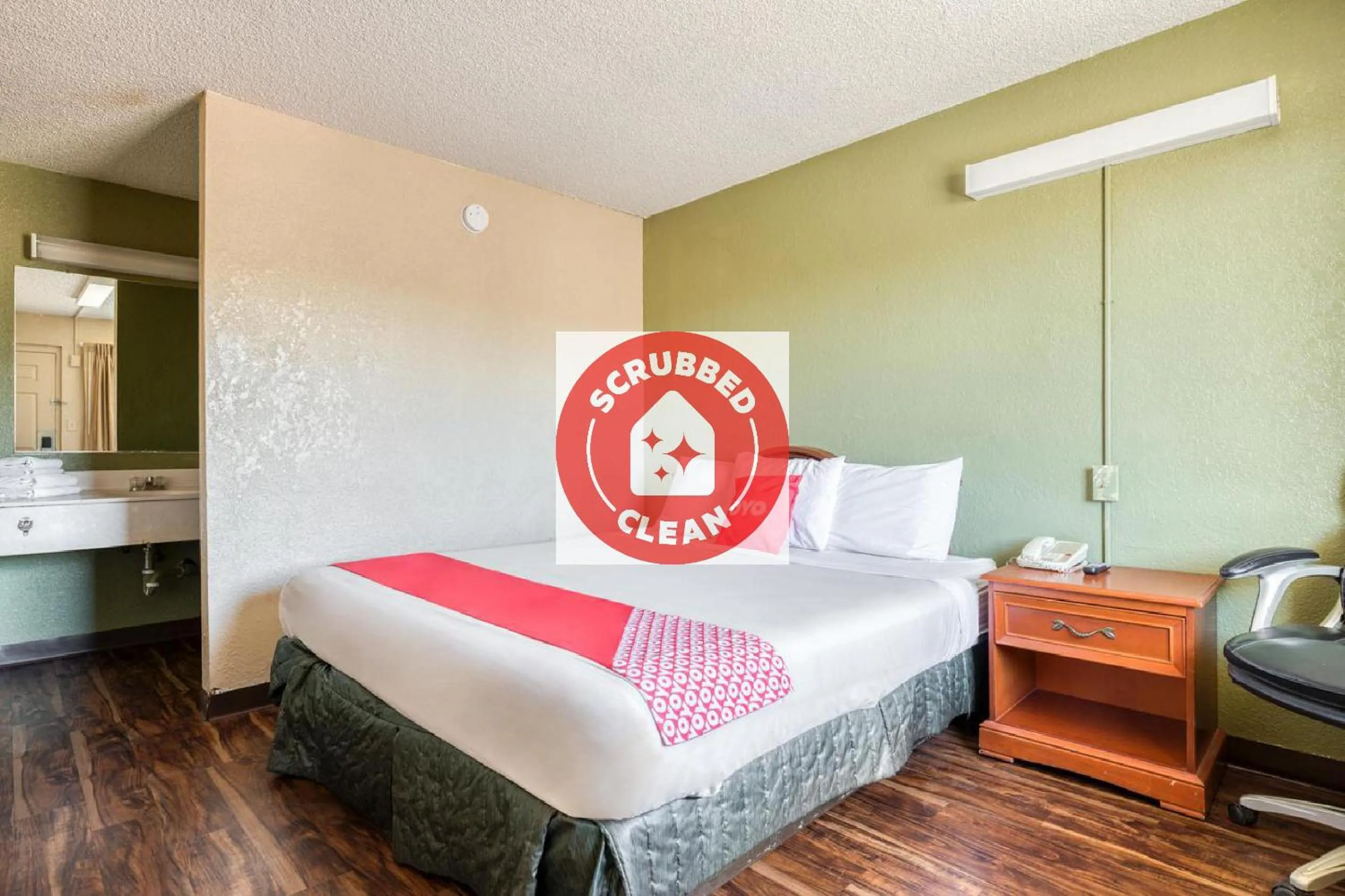 Bedroom in OYO Hotel Tucson Downtown