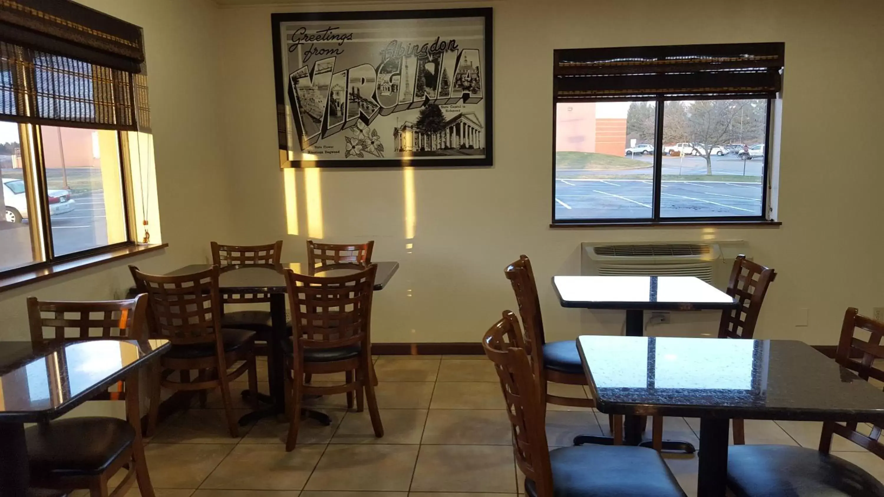Lobby or reception, Restaurant/Places to Eat in Super 8 by Wyndham Abingdon VA