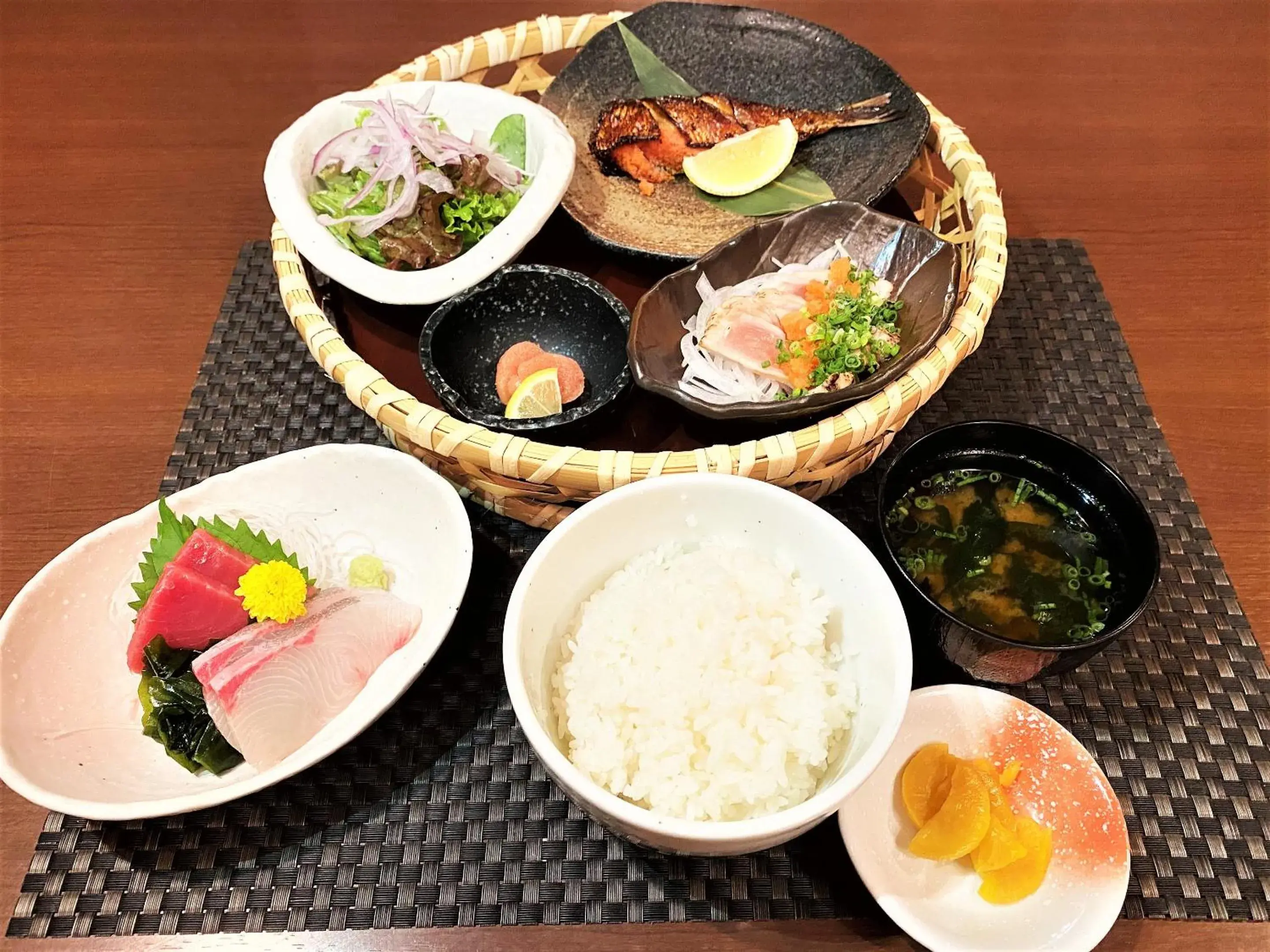 Restaurant/places to eat, Food in Hotel Route-Inn Hakata Ekimae -Hakataguchi-