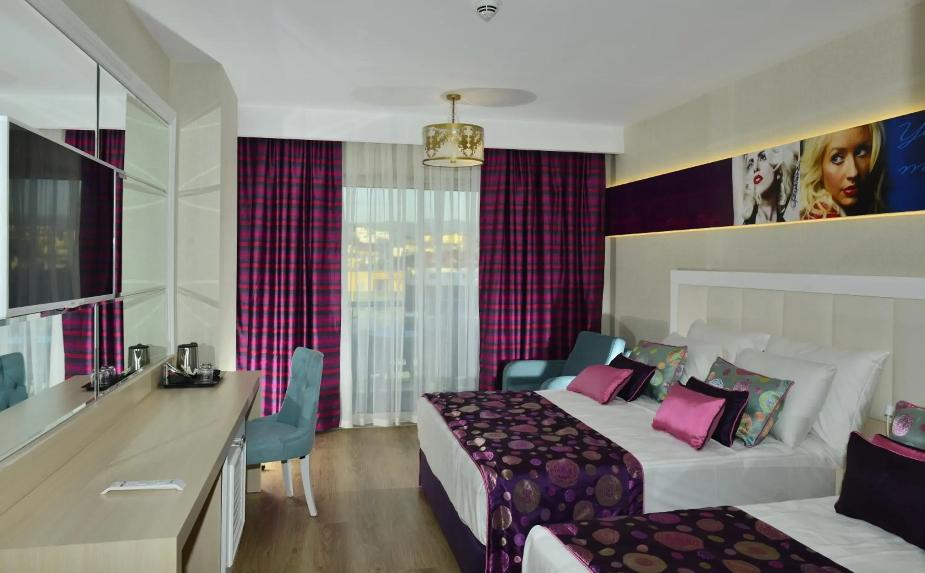 Property building, Bed in Azura Deluxe Resort & Spa - Ultra All Inclusive