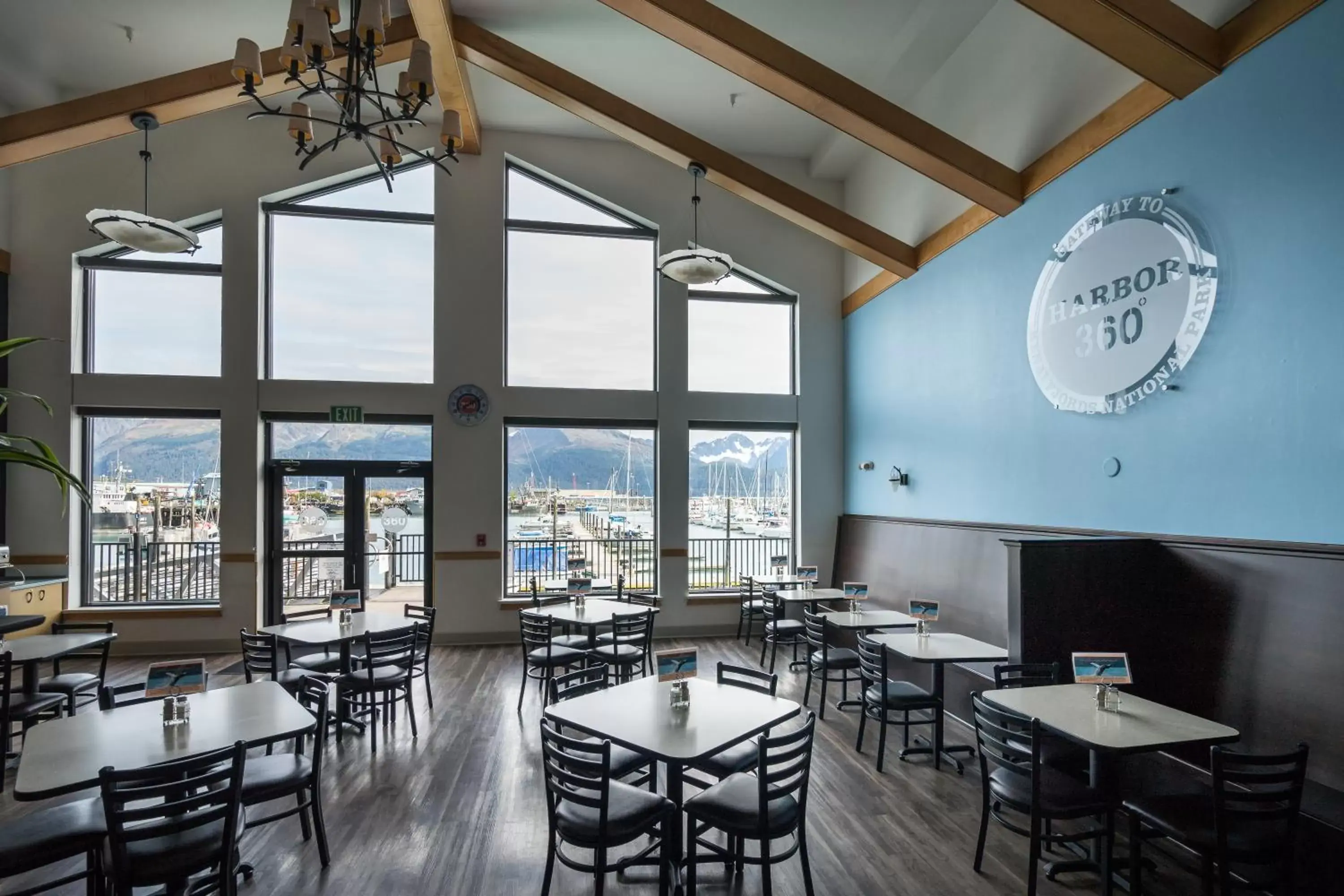 Restaurant/Places to Eat in Harbor 360 Hotel Seward