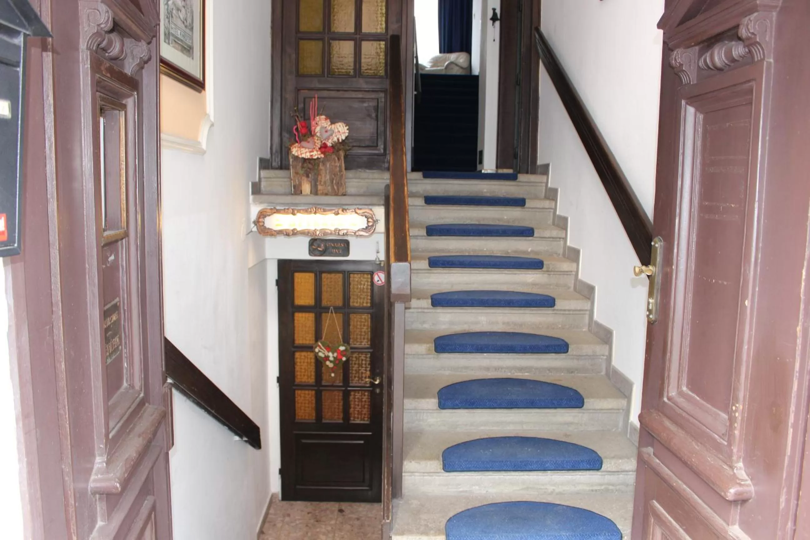 Facade/entrance in Hotel Amadeus