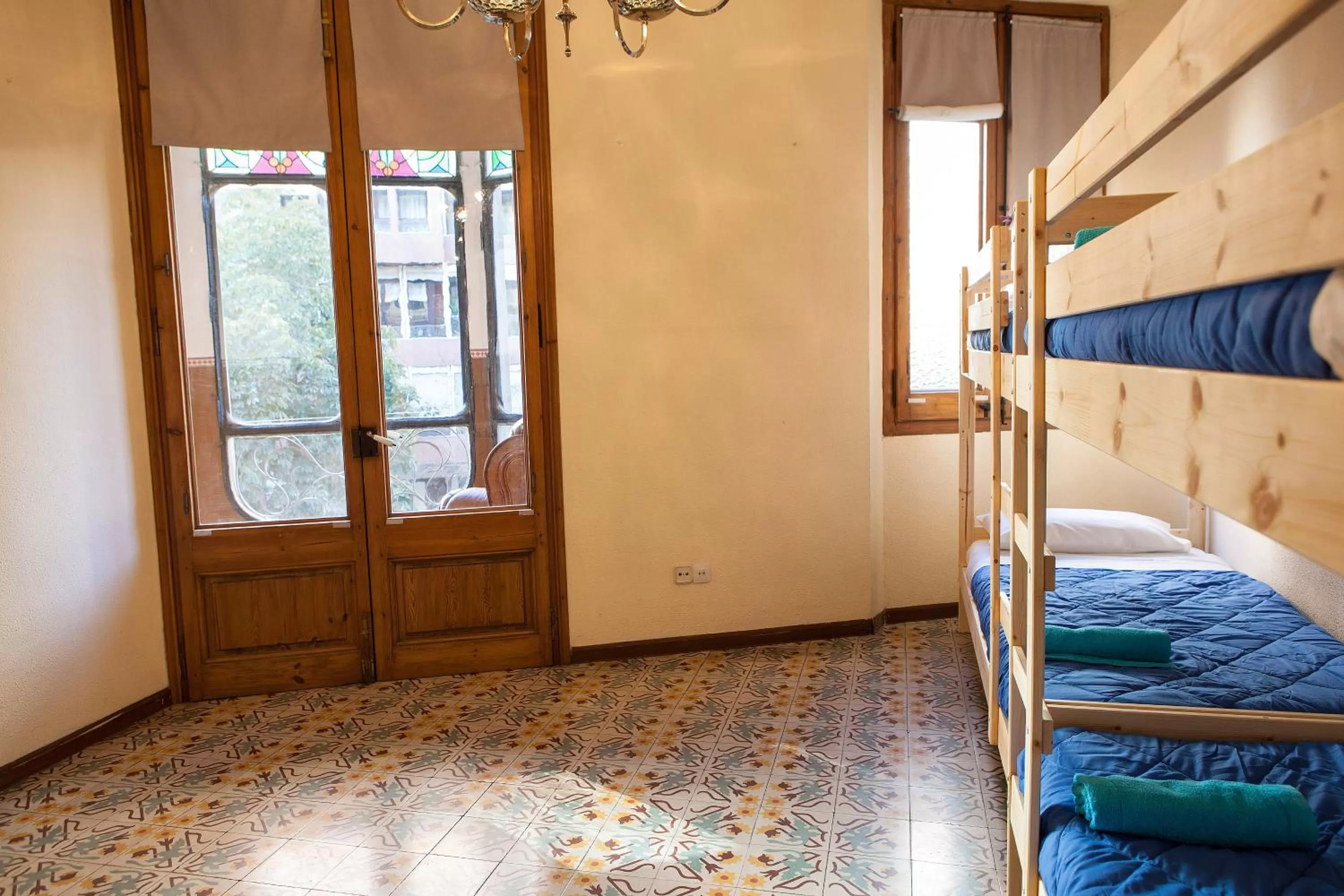 Street view, Bed in Bed in Girona