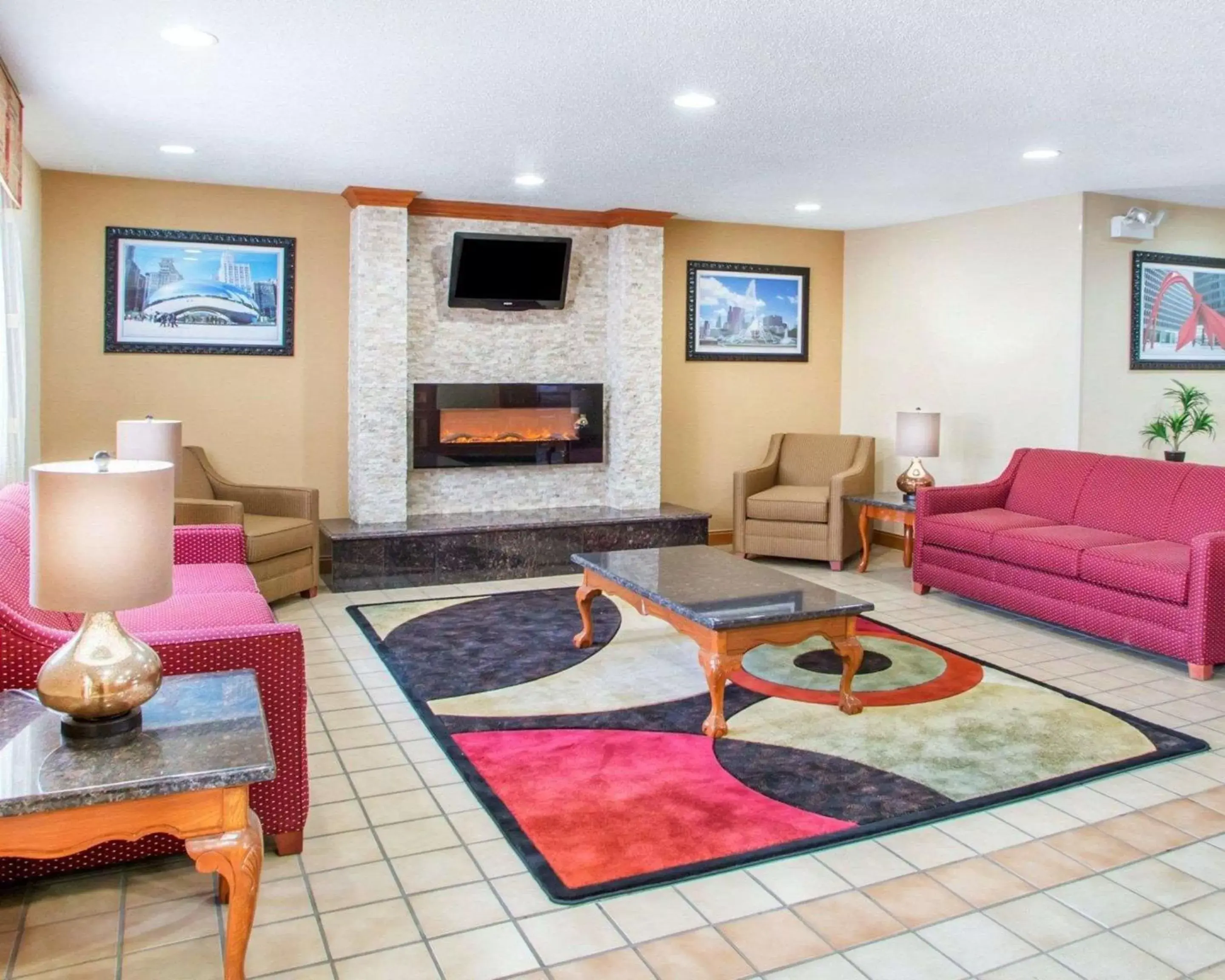 Lobby or reception, Seating Area in Quality Inn Ottawa near Starved Rock State Park