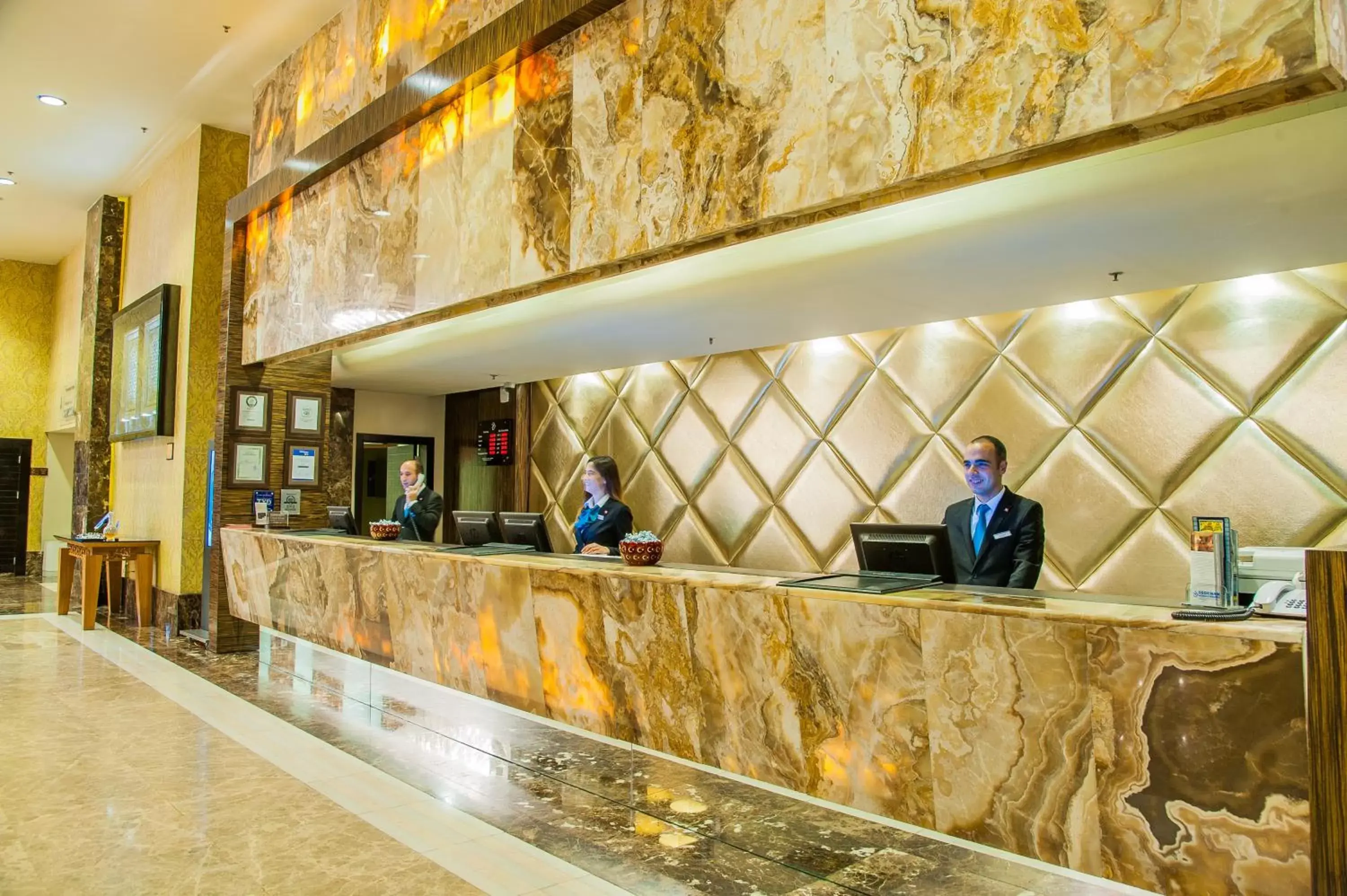 Lobby or reception, Staff in Dedeman Konya Hotel Convention Center