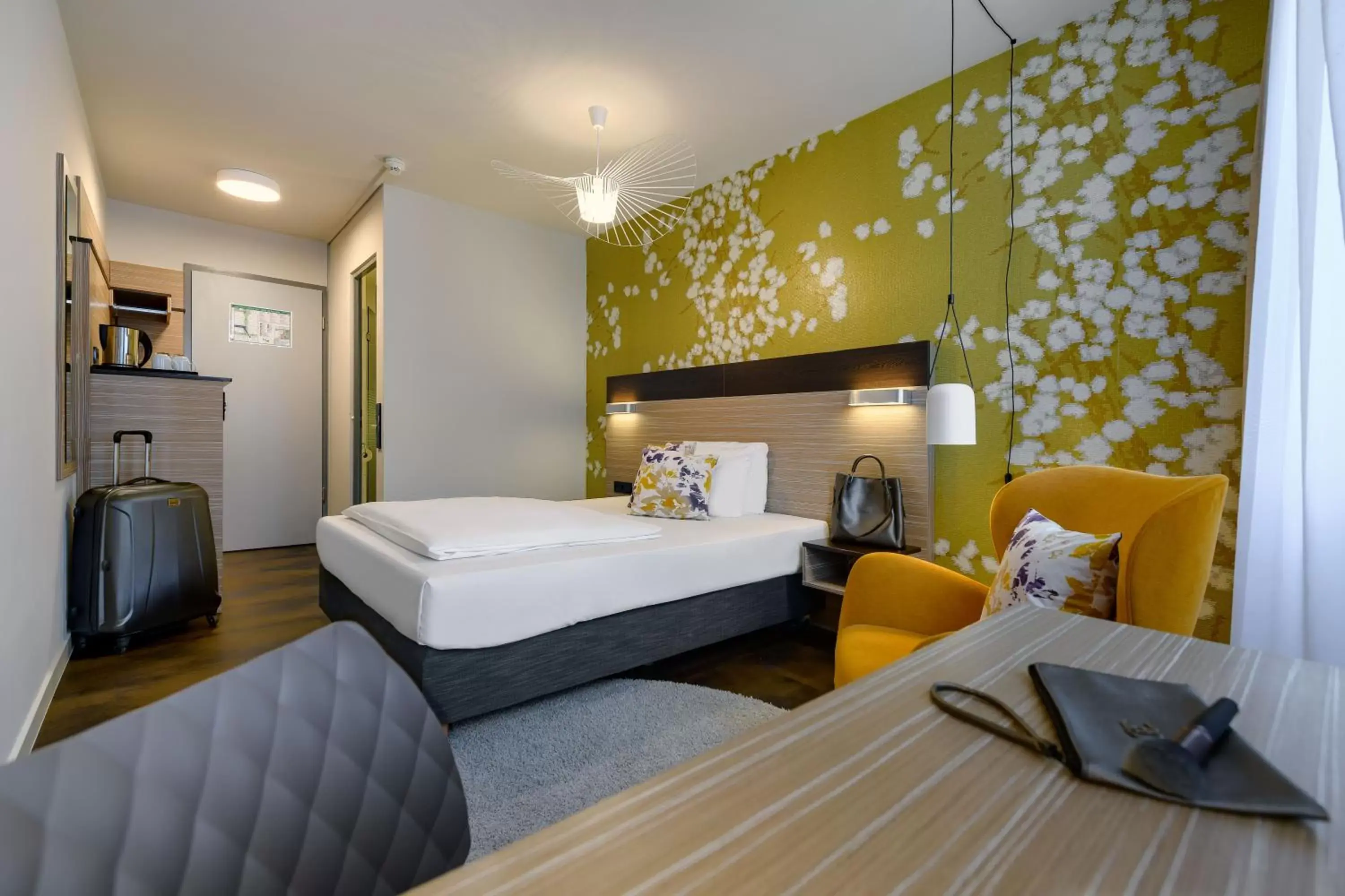 Photo of the whole room, Bed in Mercure Hotel Stuttgart Gerlingen