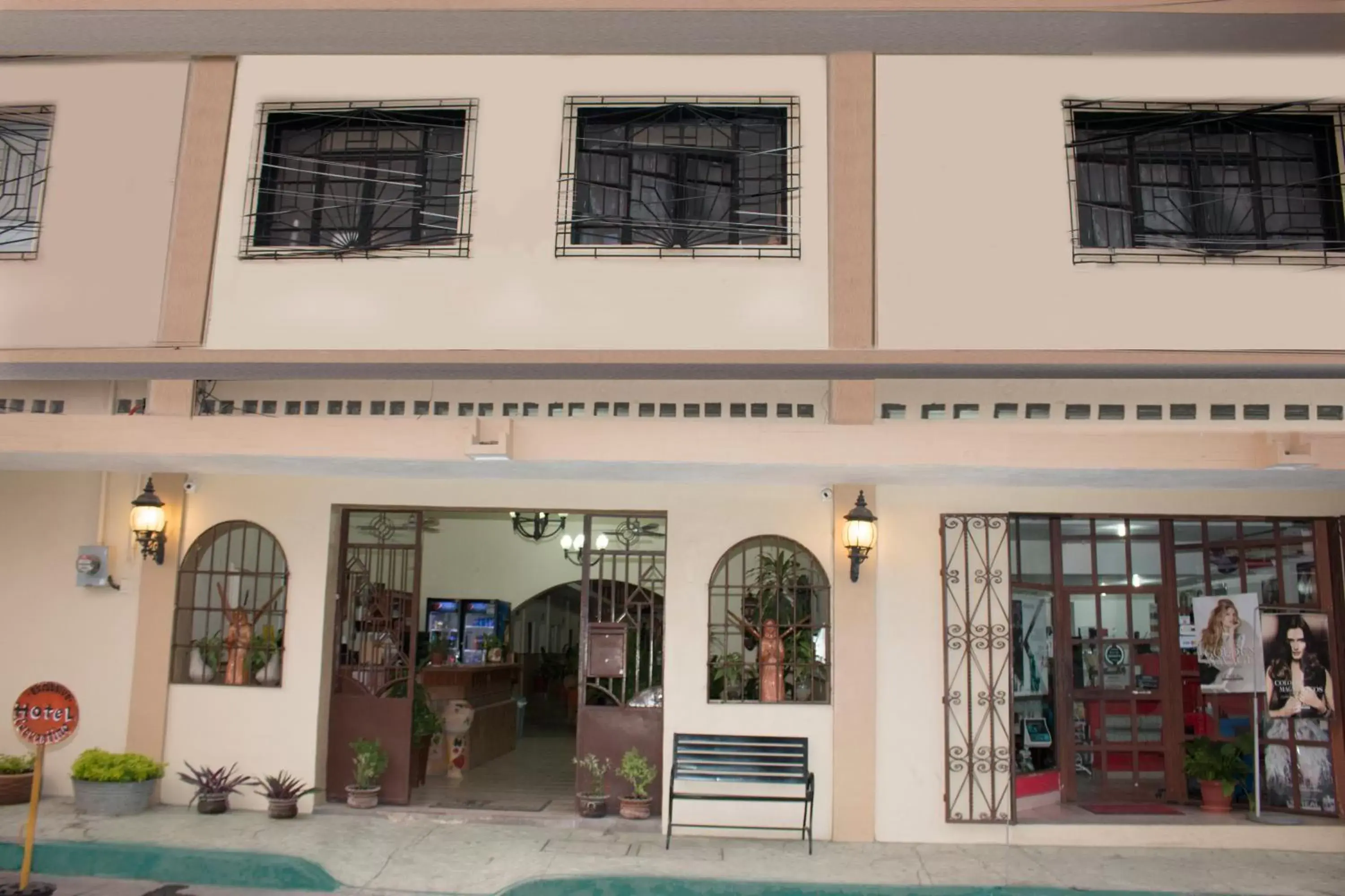 Facade/entrance in Hotel Cervantino Facade/entrance in Hotel Cervantino