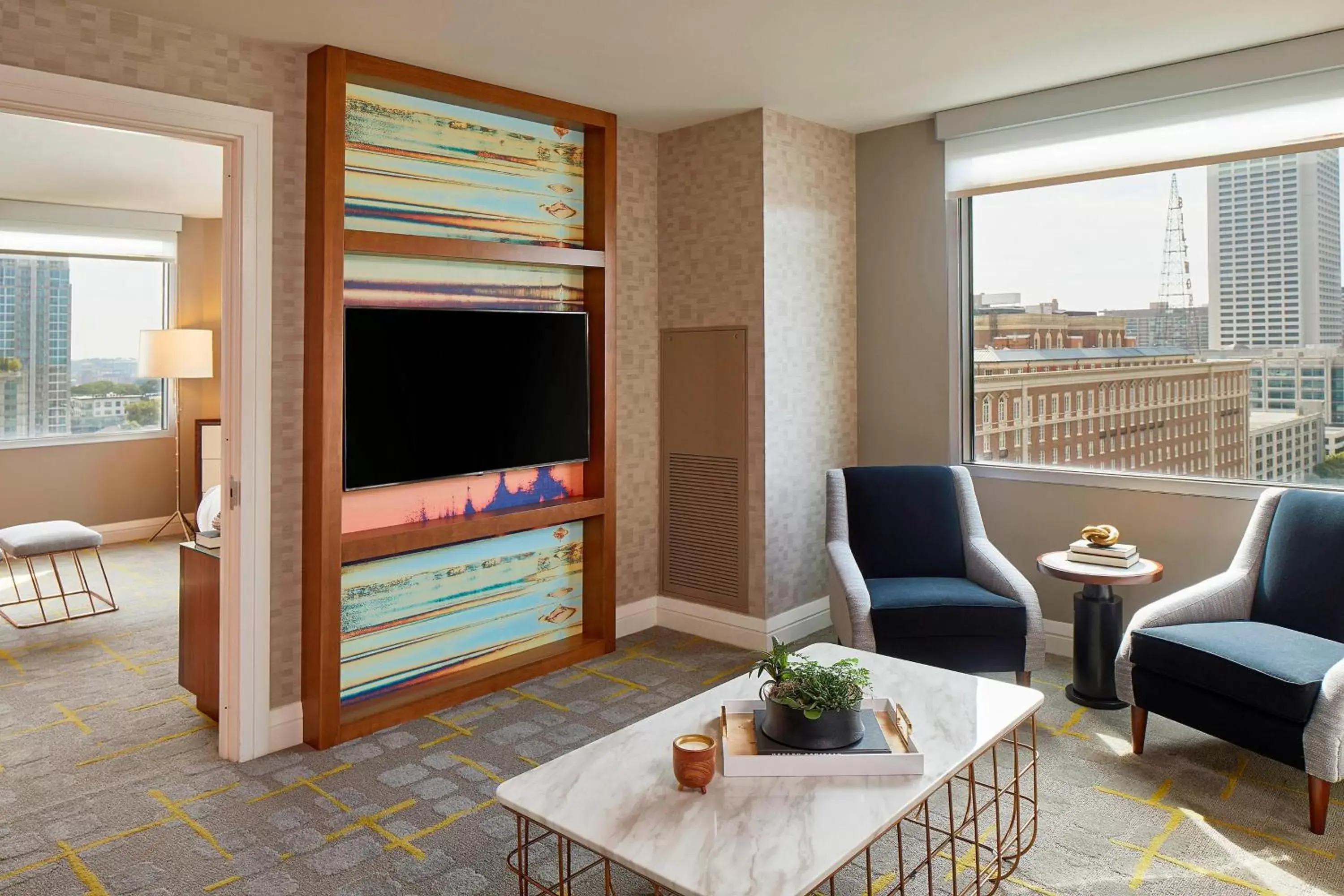 Bedroom, TV/Entertainment Center in Renaissance Atlanta Midtown Hotel