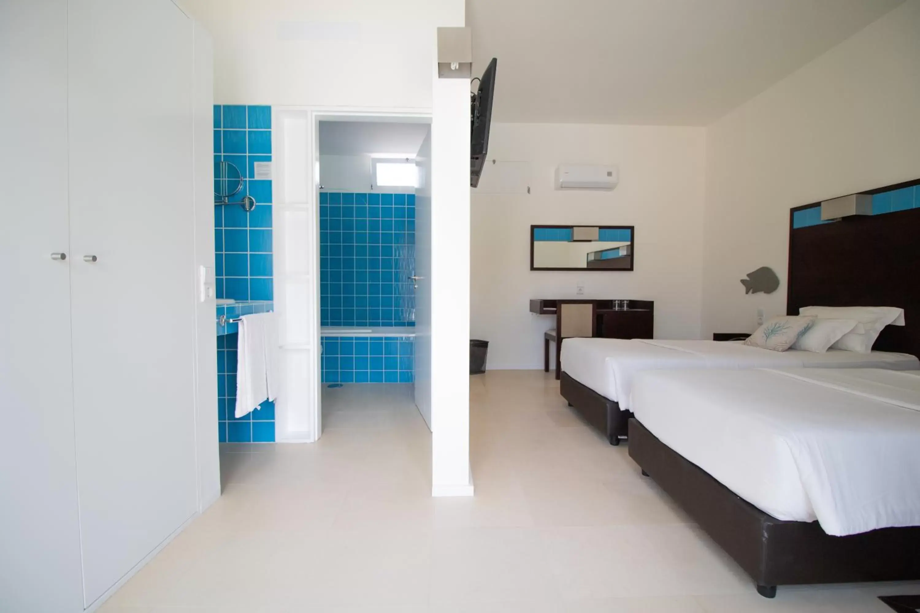 Bathroom, Bed in Hotel Dunas de Sal