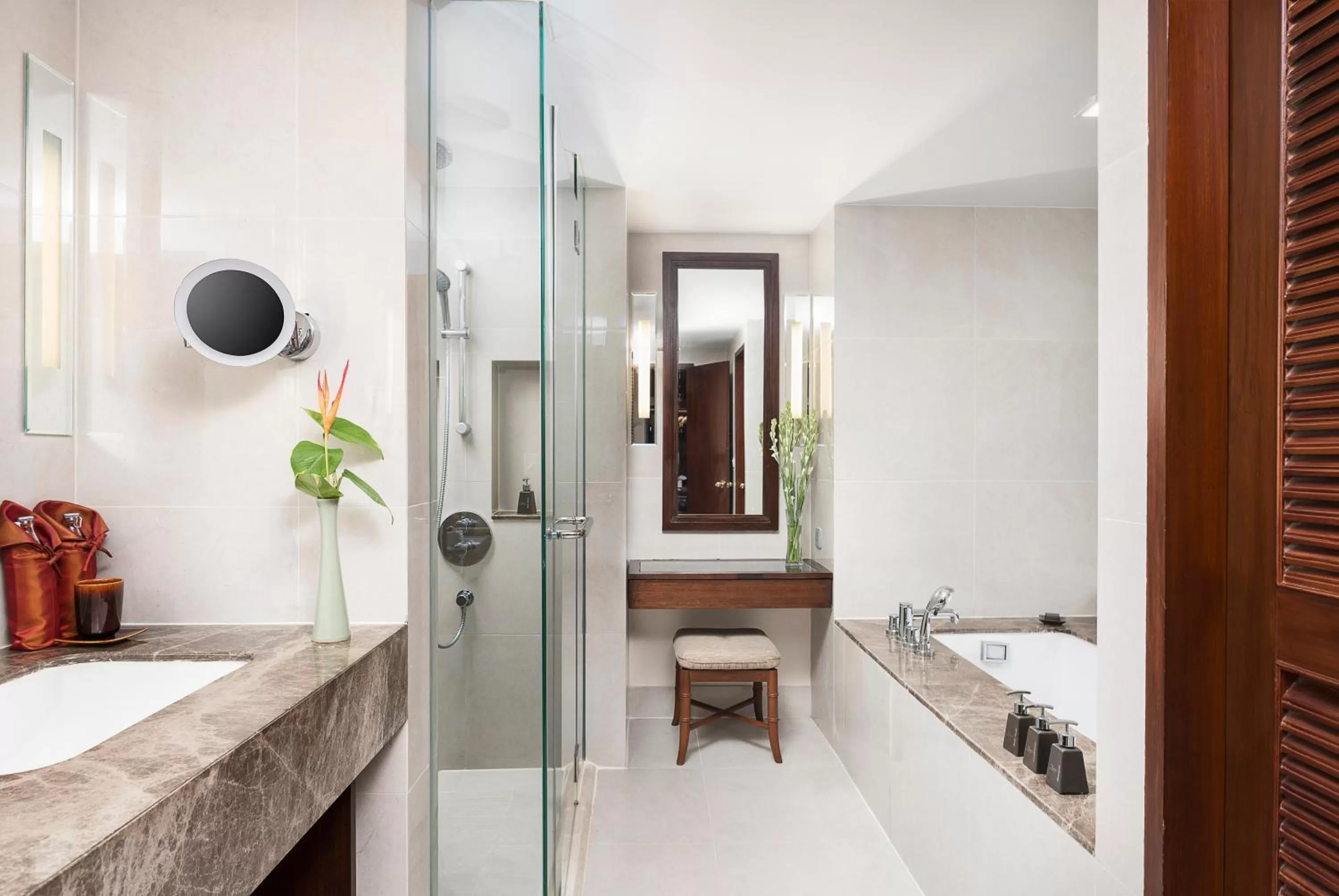 Bathroom in Anantara Riverside Bangkok Resort