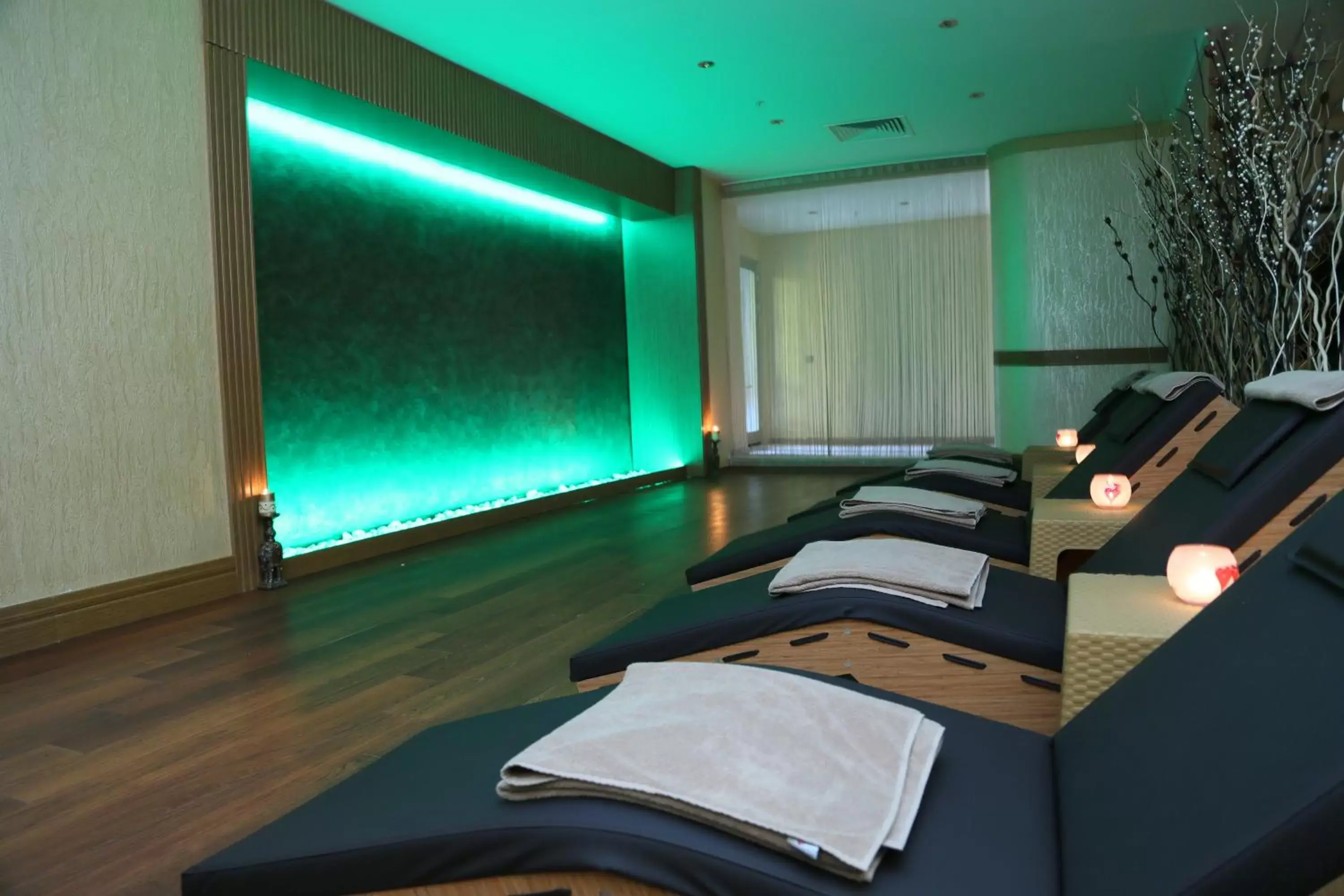 Spa and wellness centre/facilities, Swimming Pool in Ramada Hotel & Suites by Wyndham Istanbul- Sisli