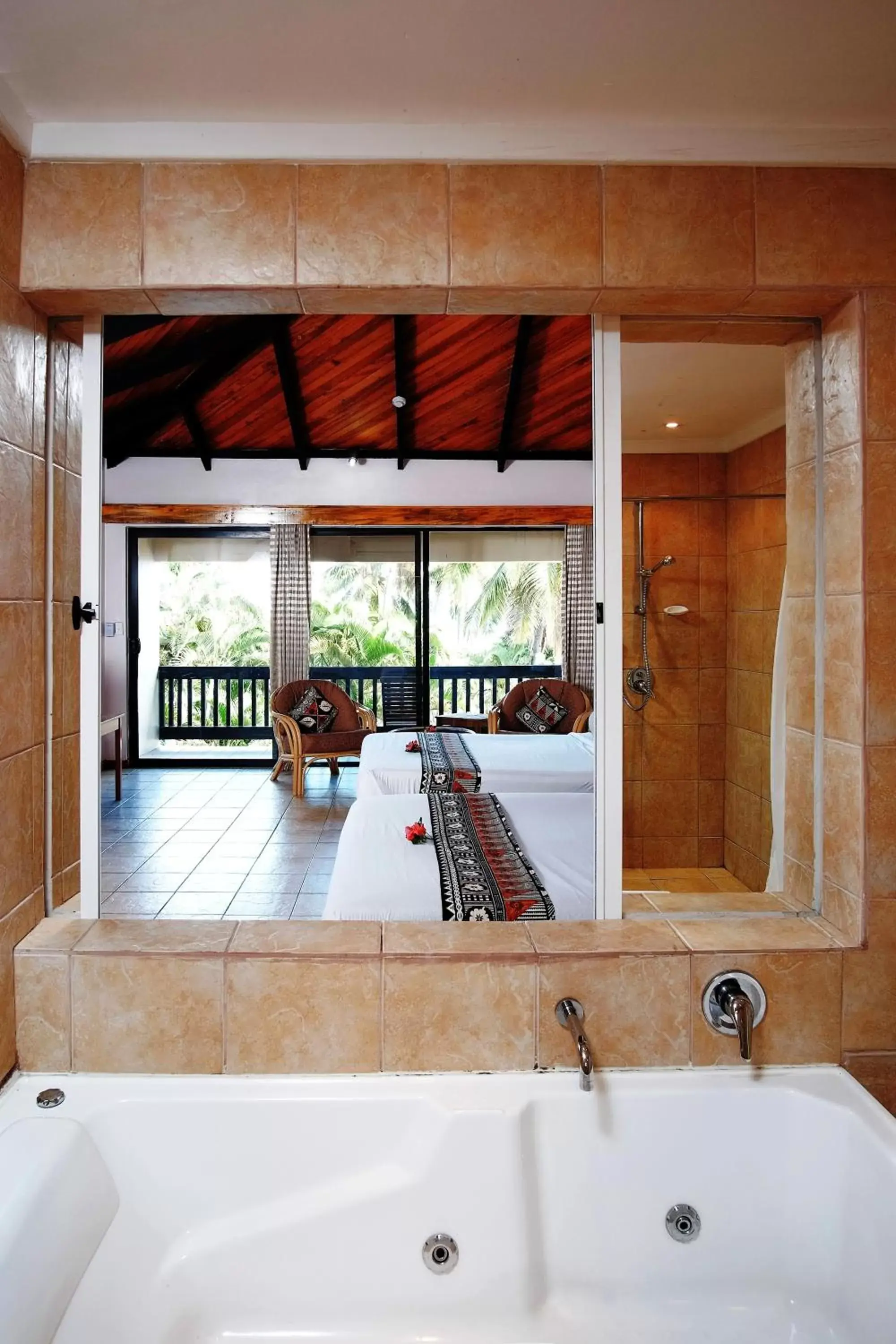 Shower, Bathroom in Anchorage Beach Resort