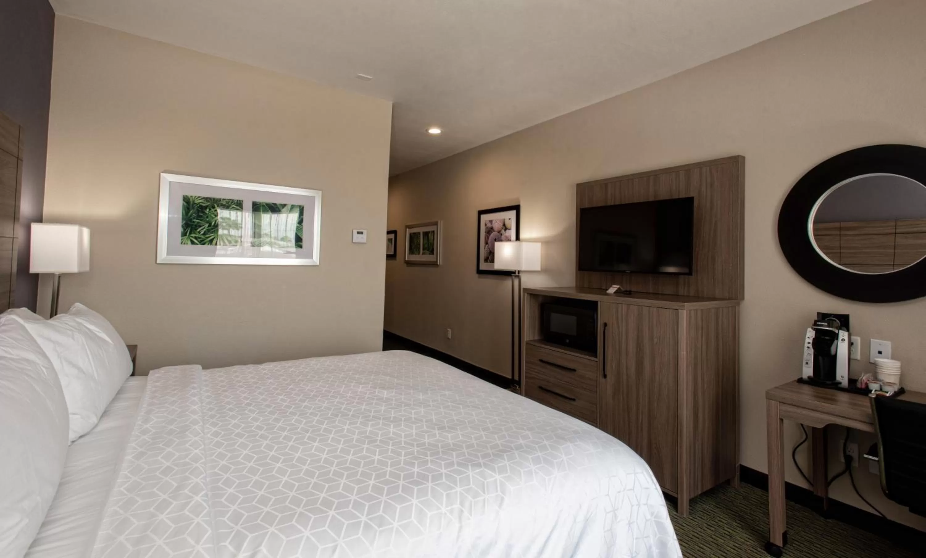 Photo of the whole room, Bed in Holiday Inn Express Hotel and Suites Port Aransas/Beach Area by IHG