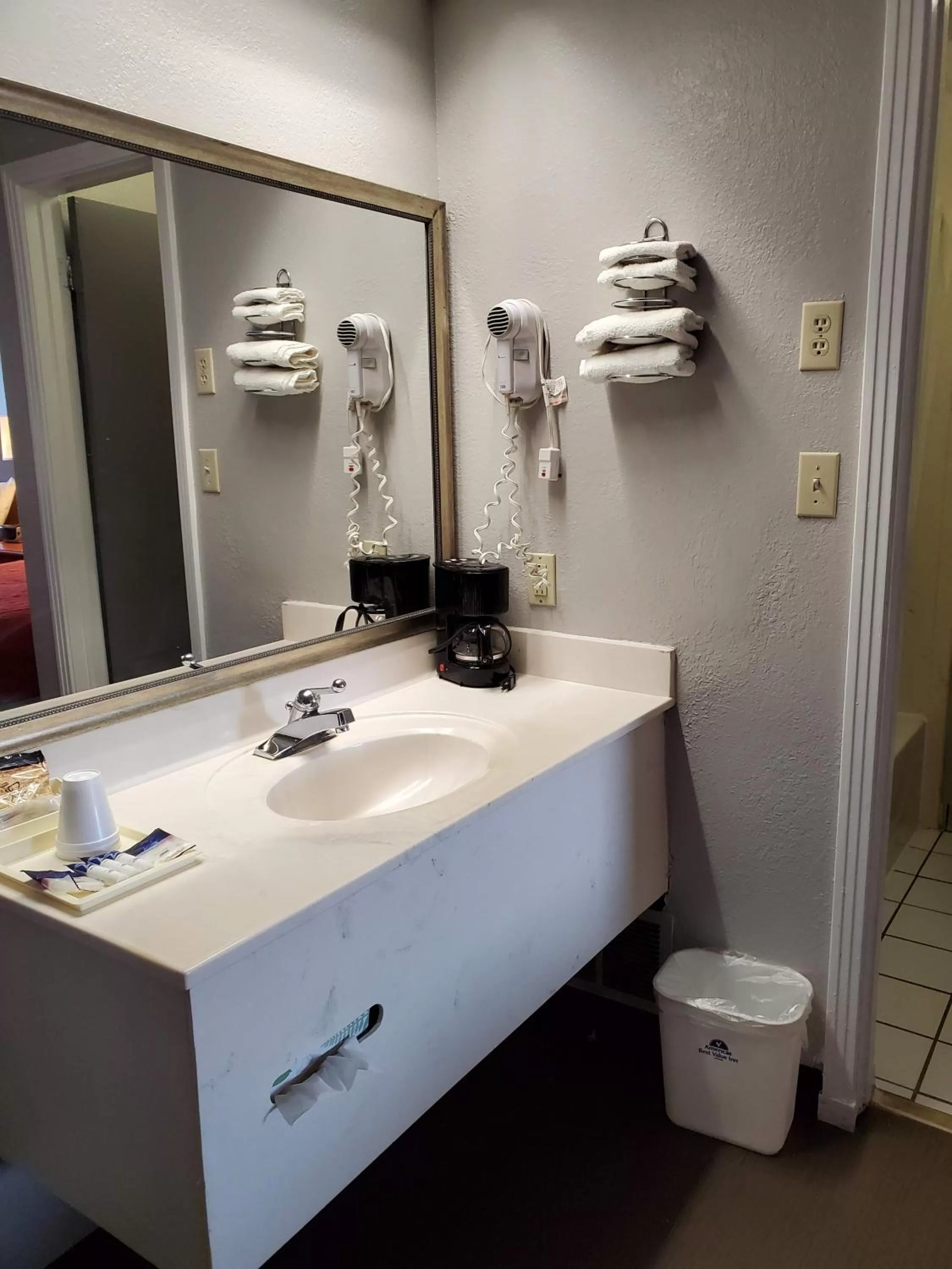 Bathroom in Americas Best Value Inn Wildersville