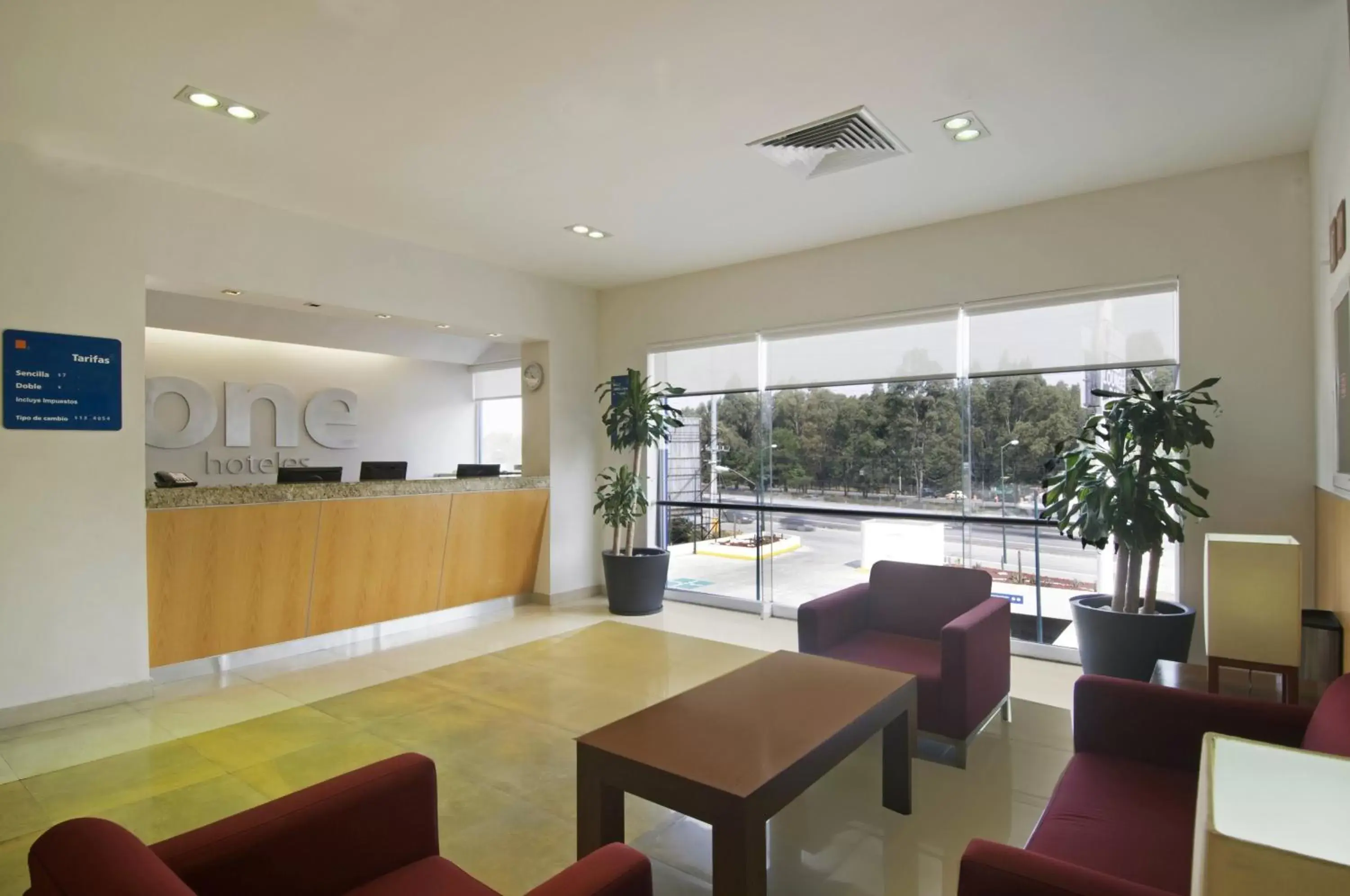 Lobby or reception, Lobby/Reception in One Puebla FINSA