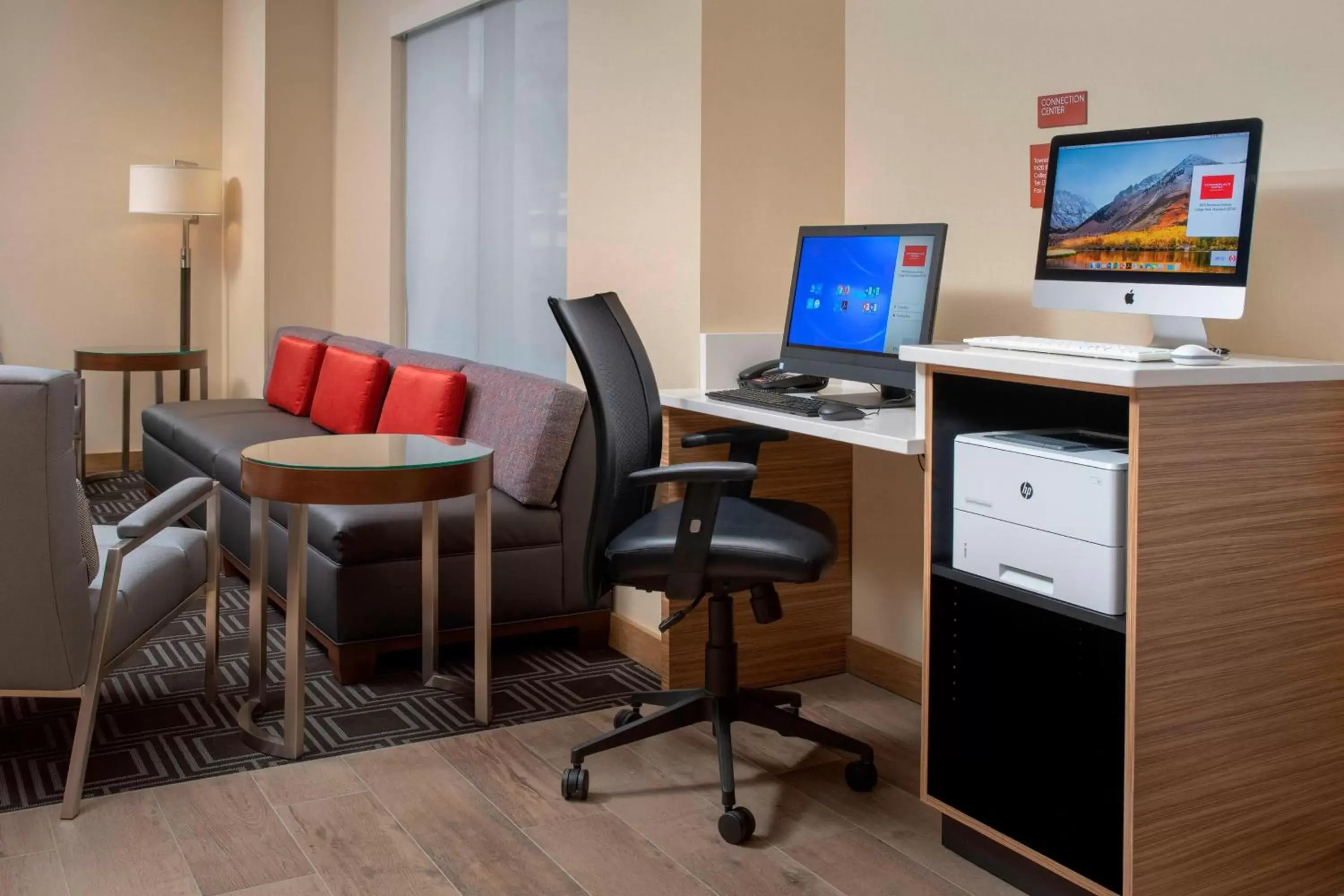 Business facilities, TV/Entertainment Center in TownePlace Suites by Marriott College Park