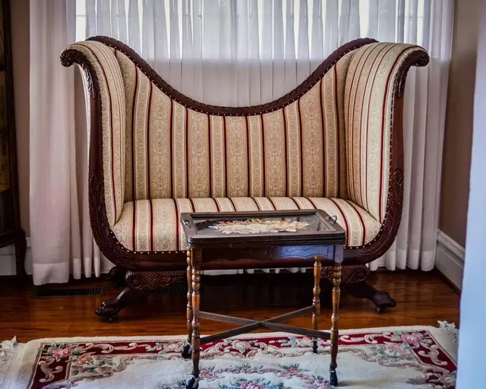 Decorative detail, Seating Area in The Swope Manor Bed & Breakfast