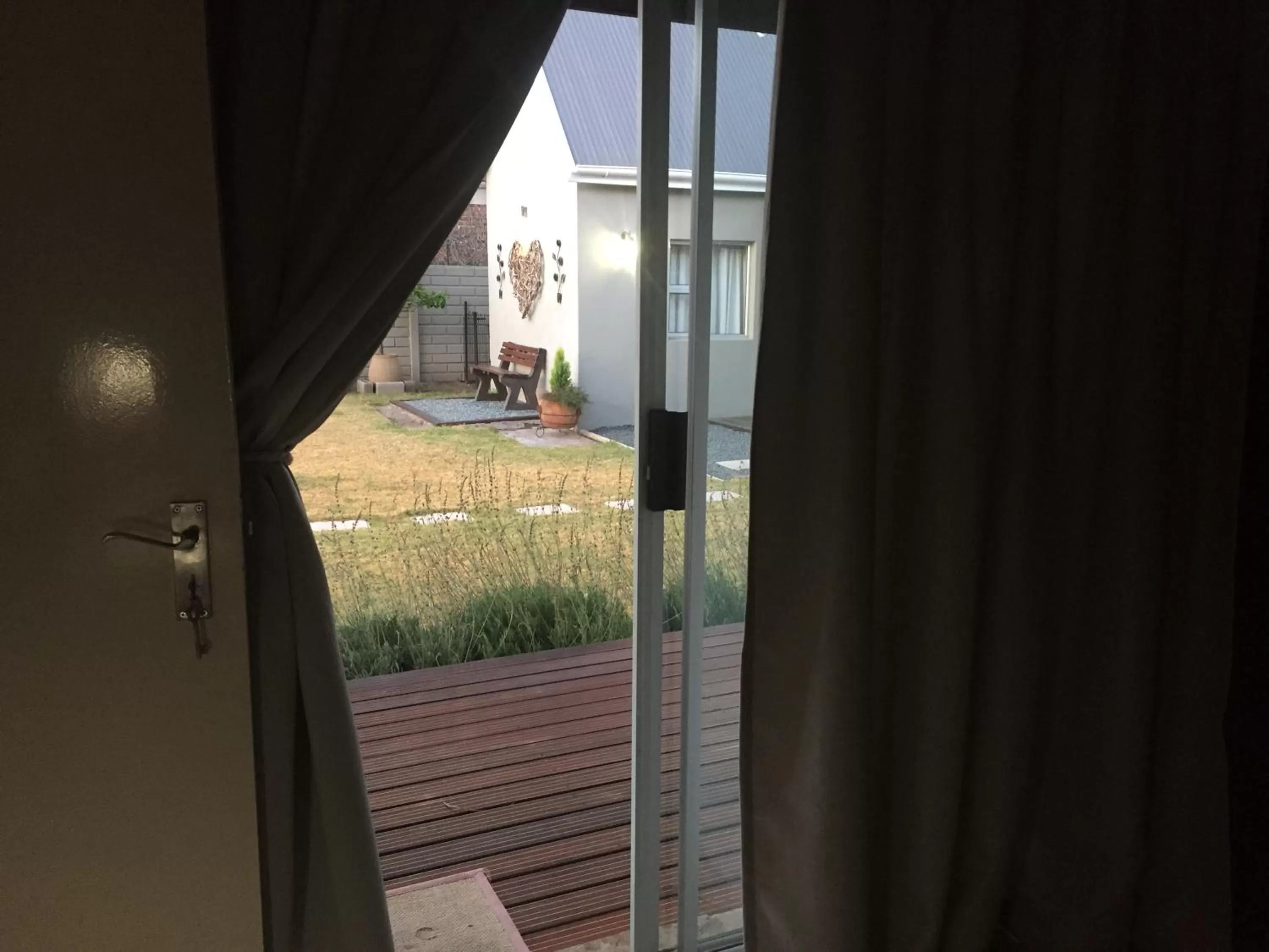 Garden in Tranquil House B&B @ 1 College Ave