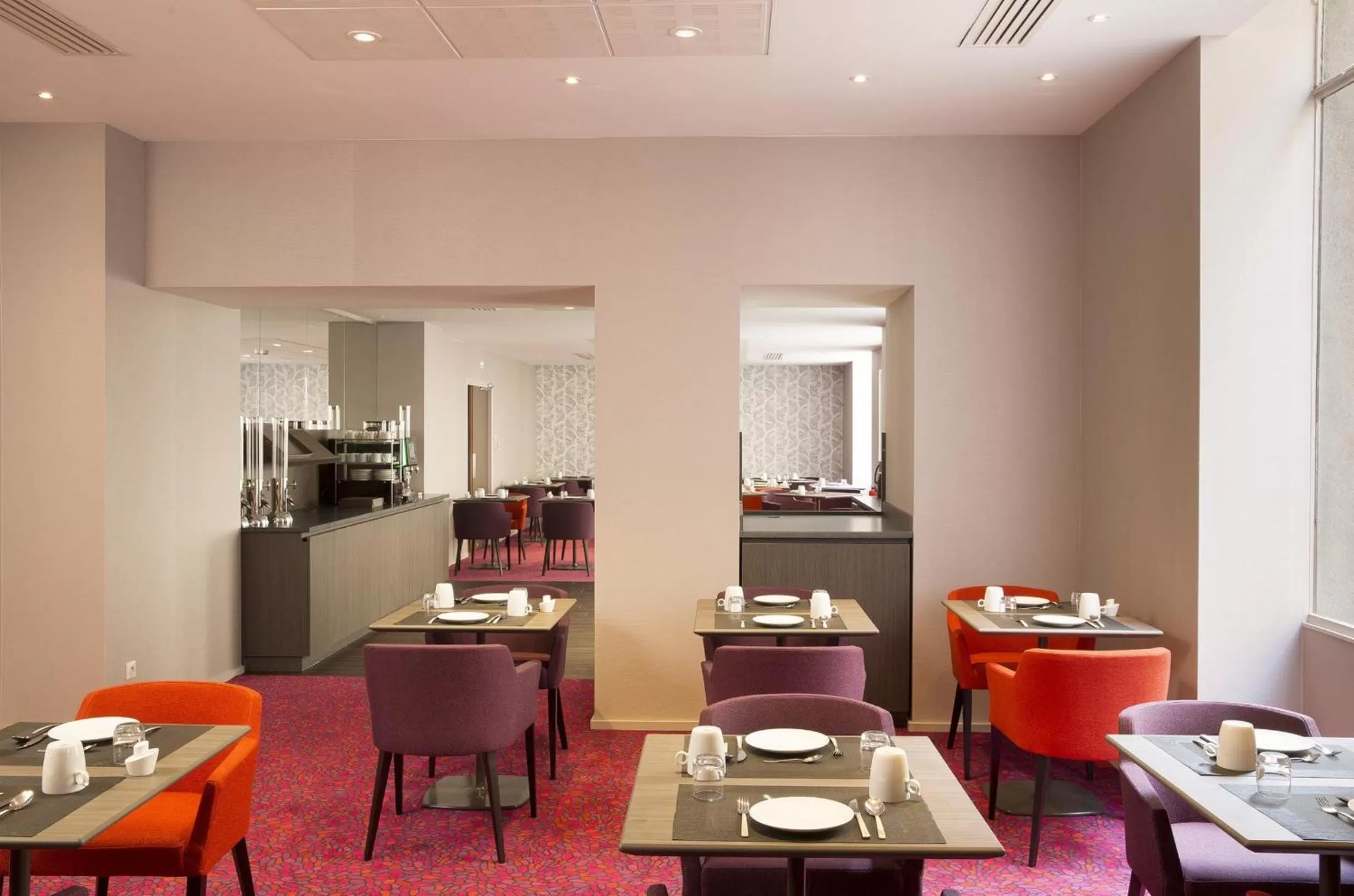 Restaurant/places to eat in Oceania l'Hôtel de France Nantes