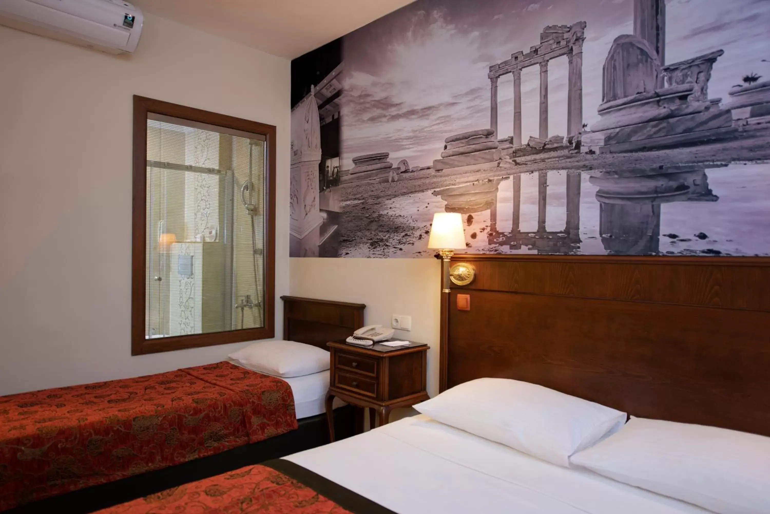 Photo of the whole room, Bed in Museum Hotel Antique Roman Palace - Adults Only Ultra All Inclusive
