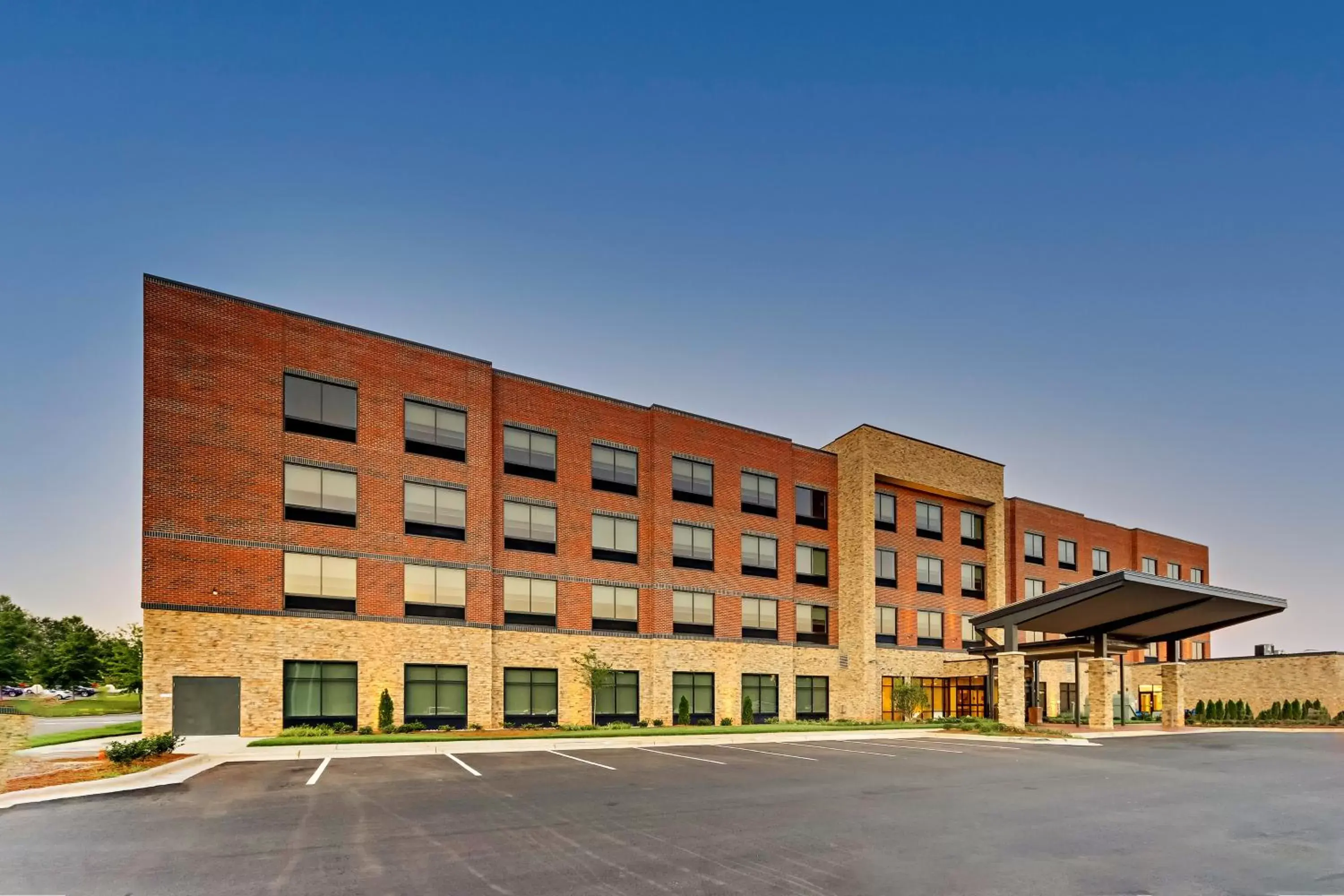 Property building in Holiday Inn Express & Suites - Winston - Salem SW - Clemmons, an IHG Hotel