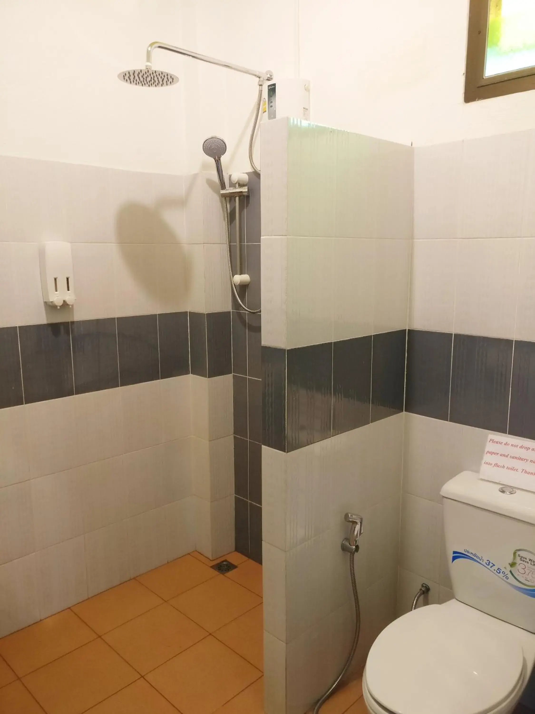Toilet, Bathroom in Cha-Cha Hotel