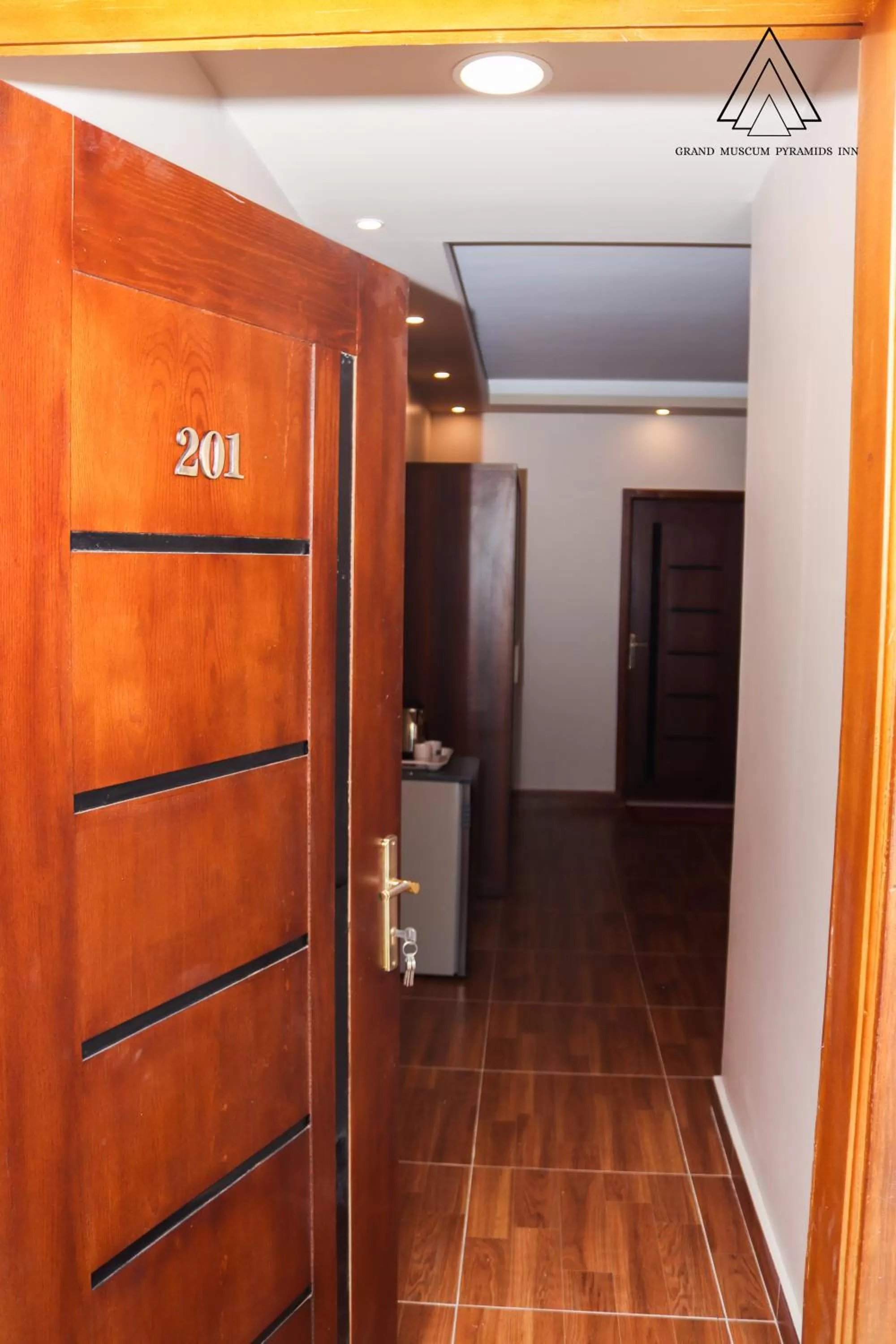 wardrobe in Grand Museum Pyramids Inn