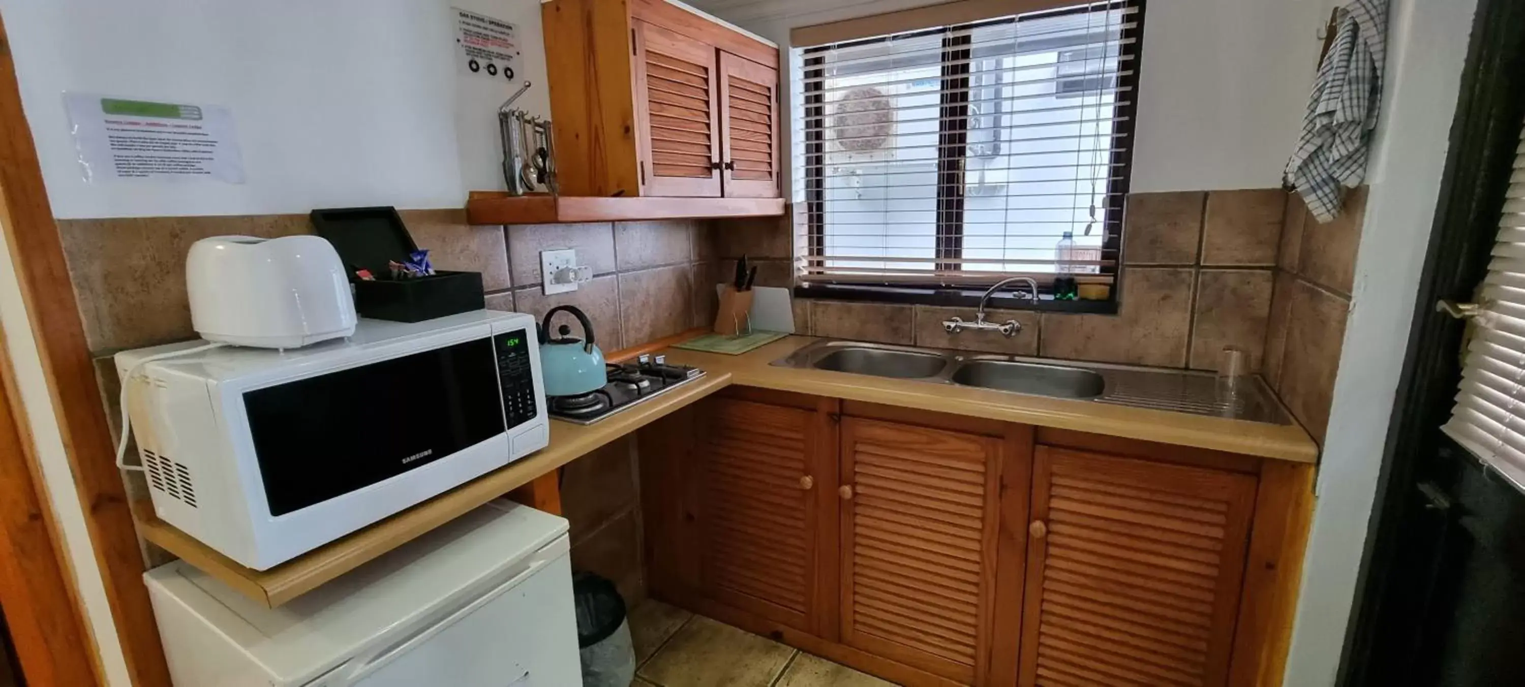 Kitchen/Kitchenette in Lagoon Lodge