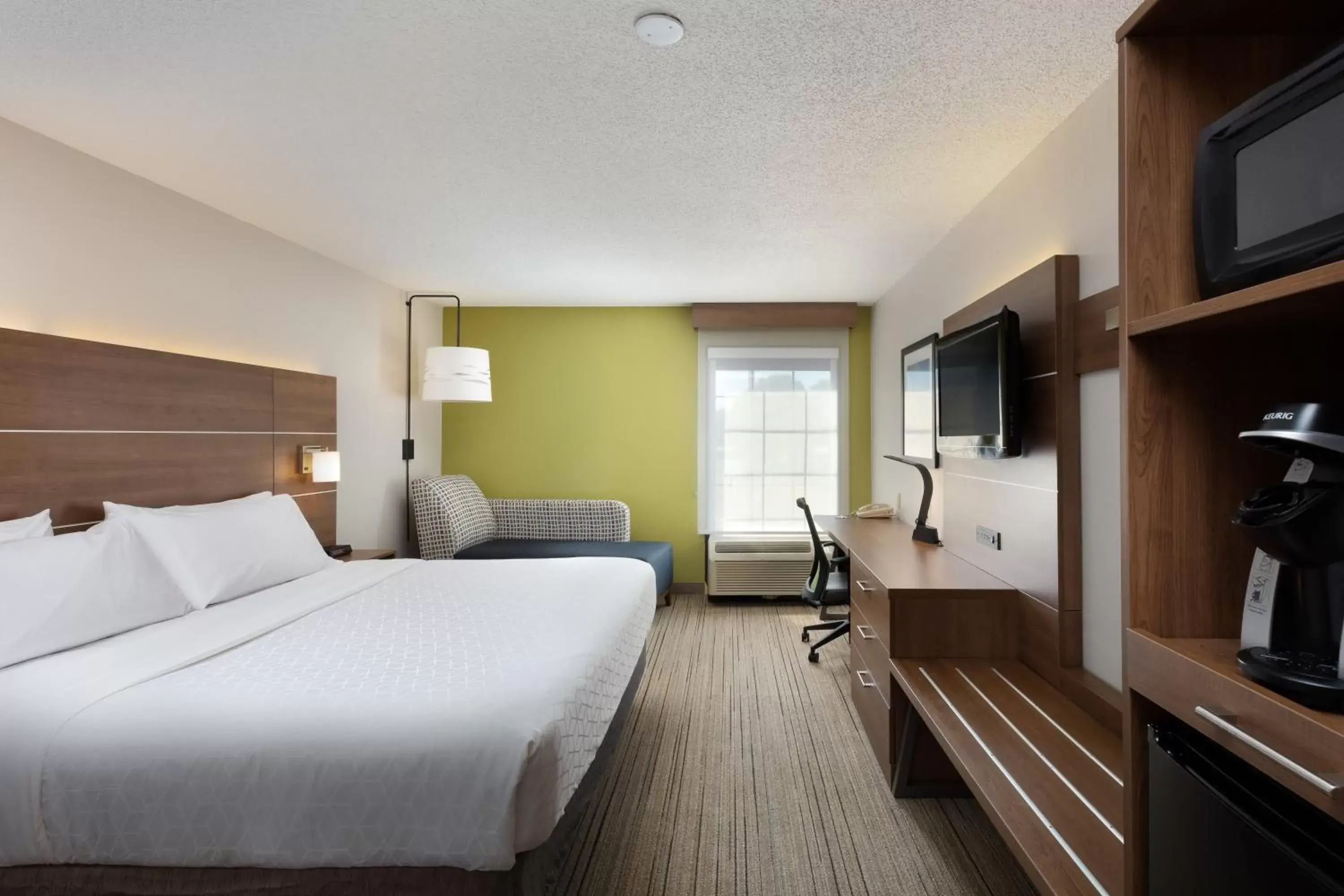 Photo of the whole room in Holiday Inn Express & Suites Milton East I-10, an IHG Hotel