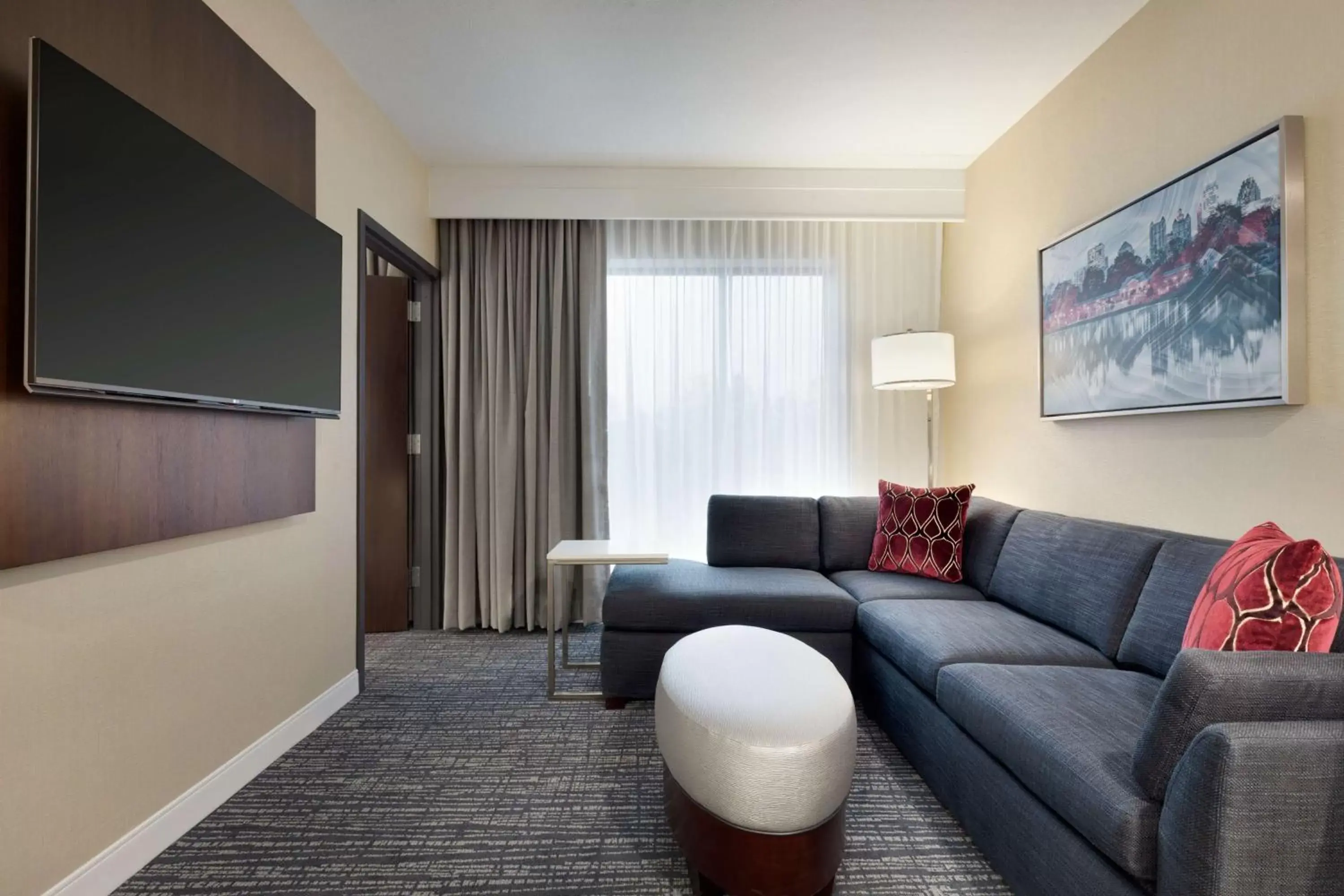 Bedroom, Seating Area in Embassy Suites by Hilton Atlanta NE Gwinnett Sugarloaf