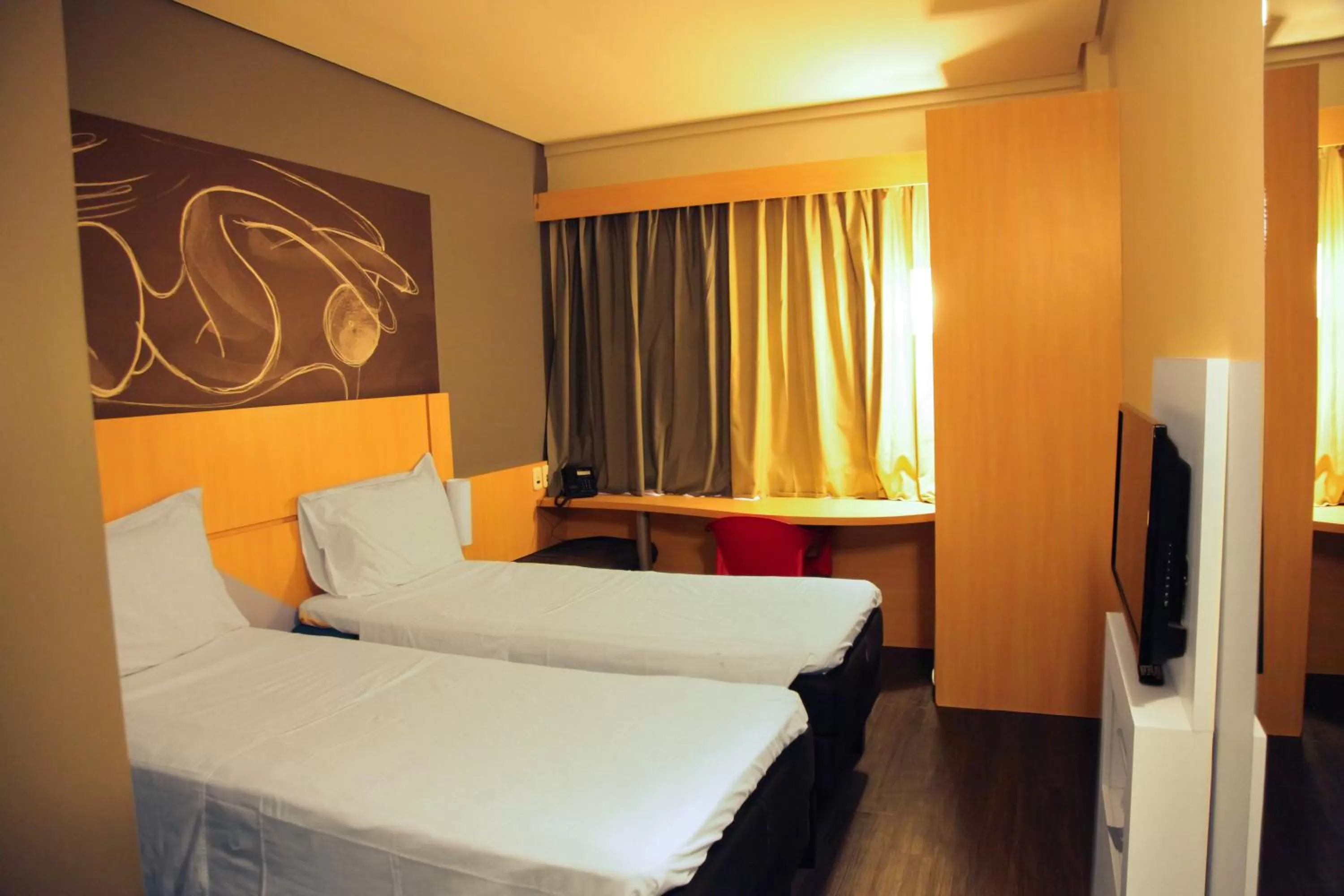 Photo of the whole room, Bed in Ibis Bacabal
