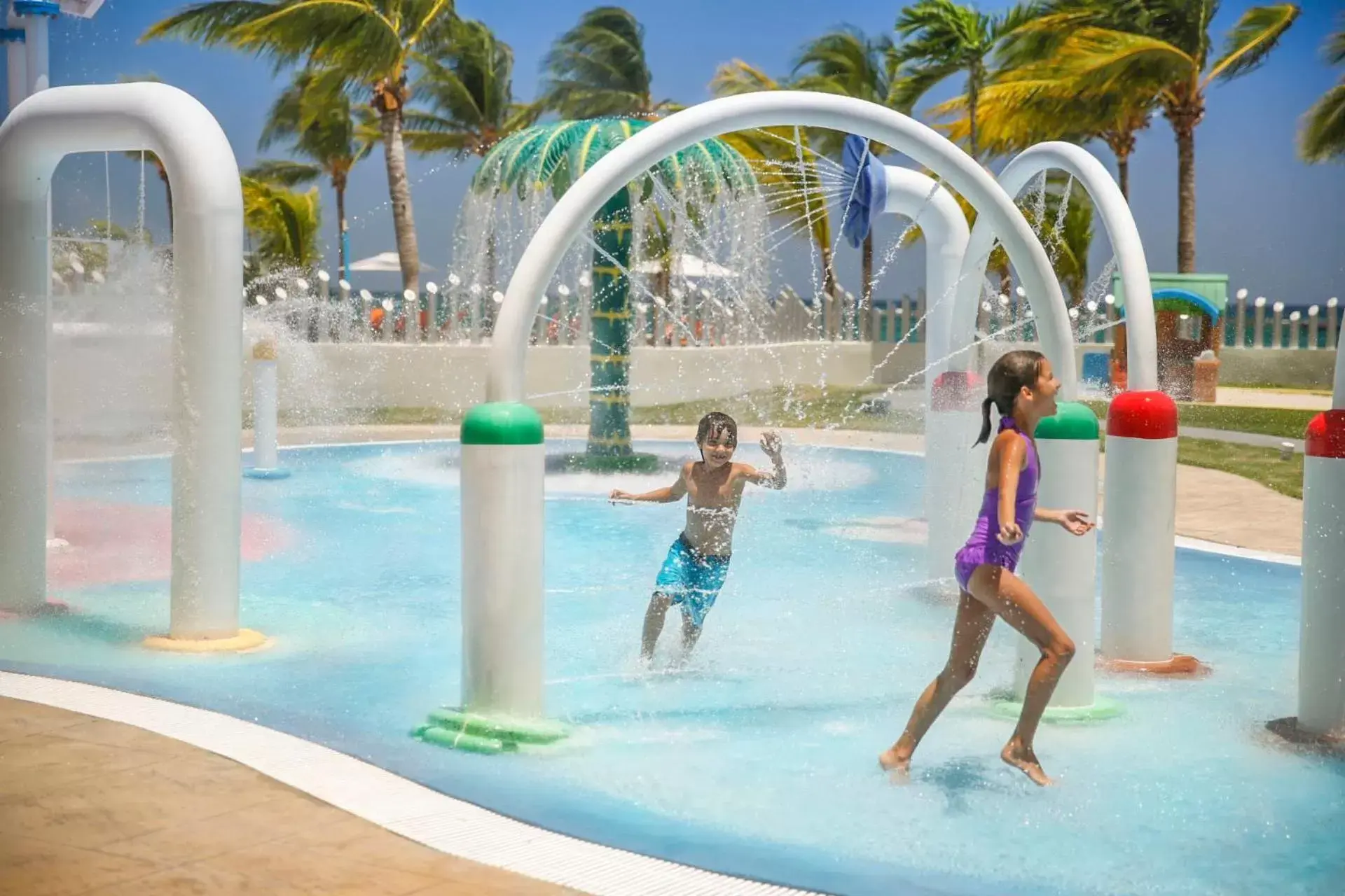 Swimming pool in Moon Palace Jamaica - All Inclusive Swimming pool in Moon Palace Jamaica - All Inclusive