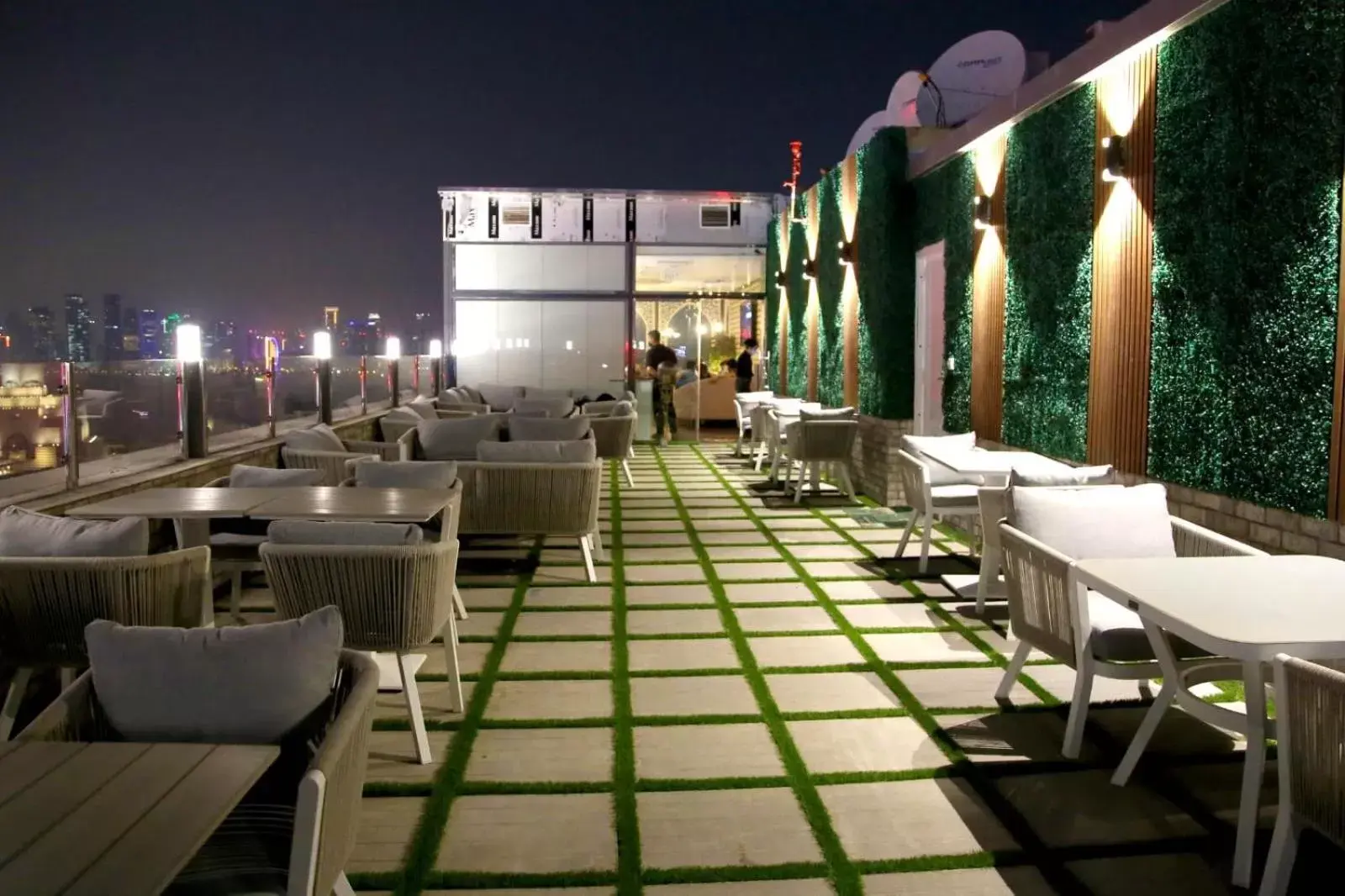 Property building, Restaurant/Places to Eat in Saraya Corniche Hotel