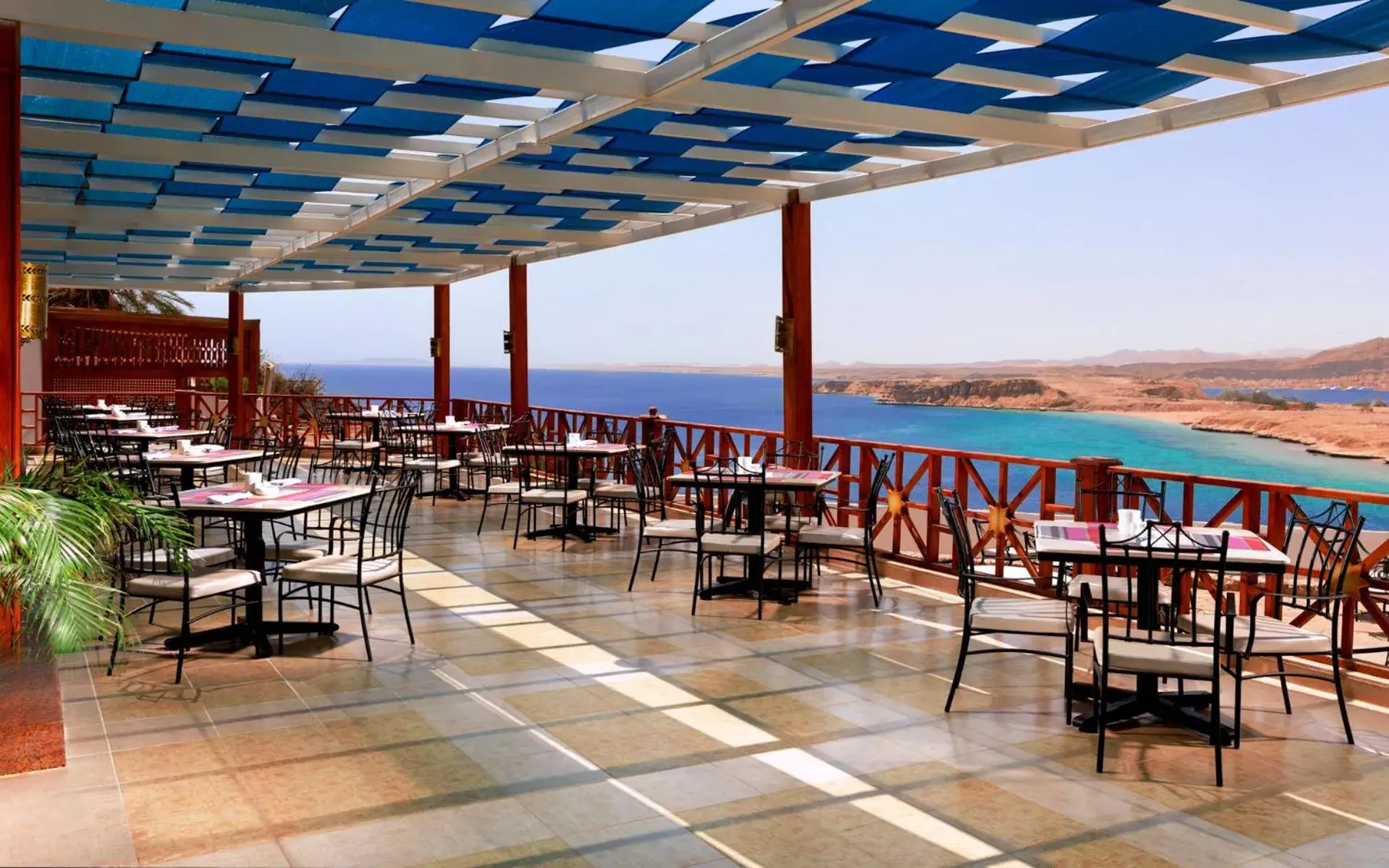 Restaurant/Places to Eat in Albatros Sharm Resort - By Pickalbatros