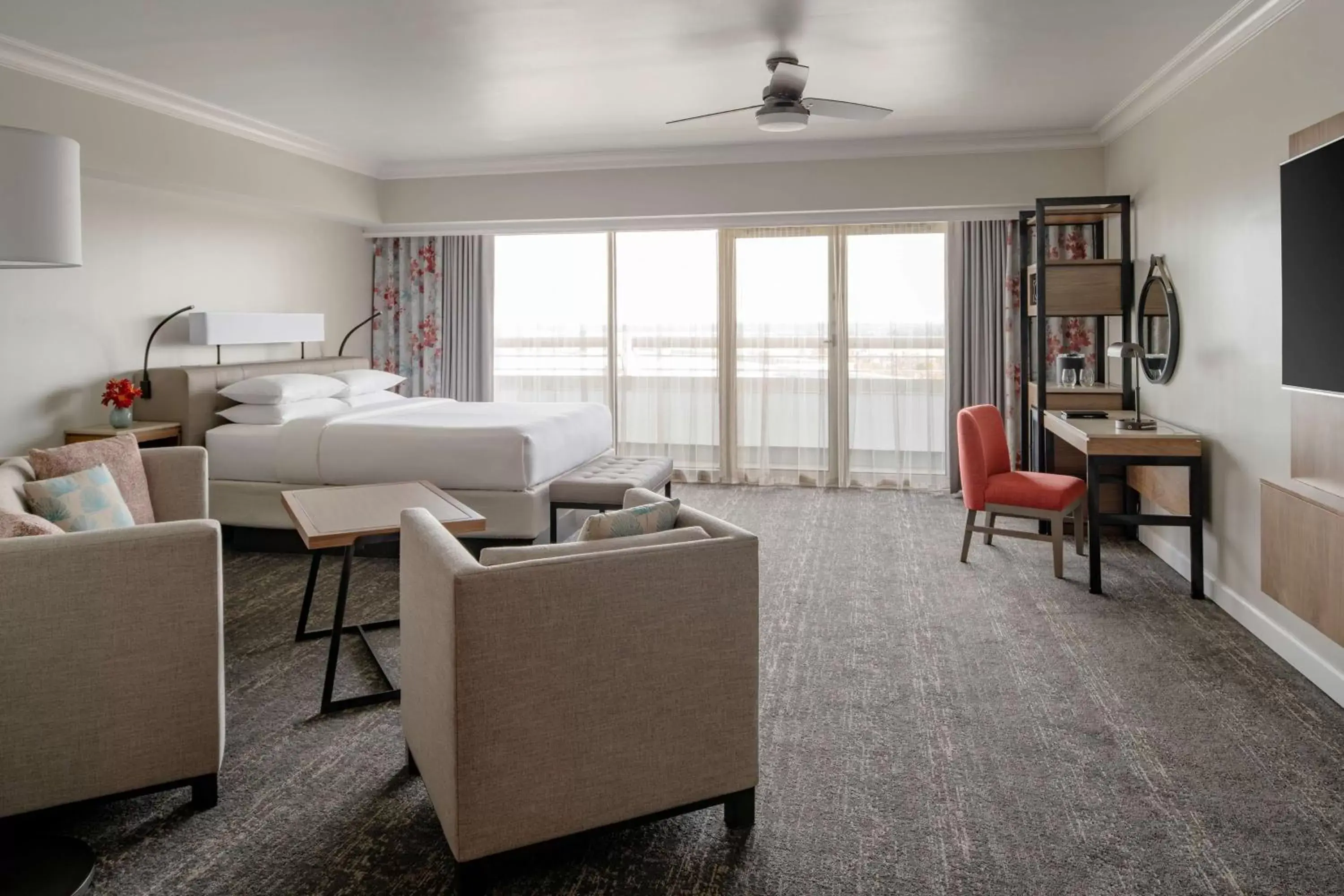 Bedroom, Seating Area in Hyatt Regency Orlando International Airport Hotel