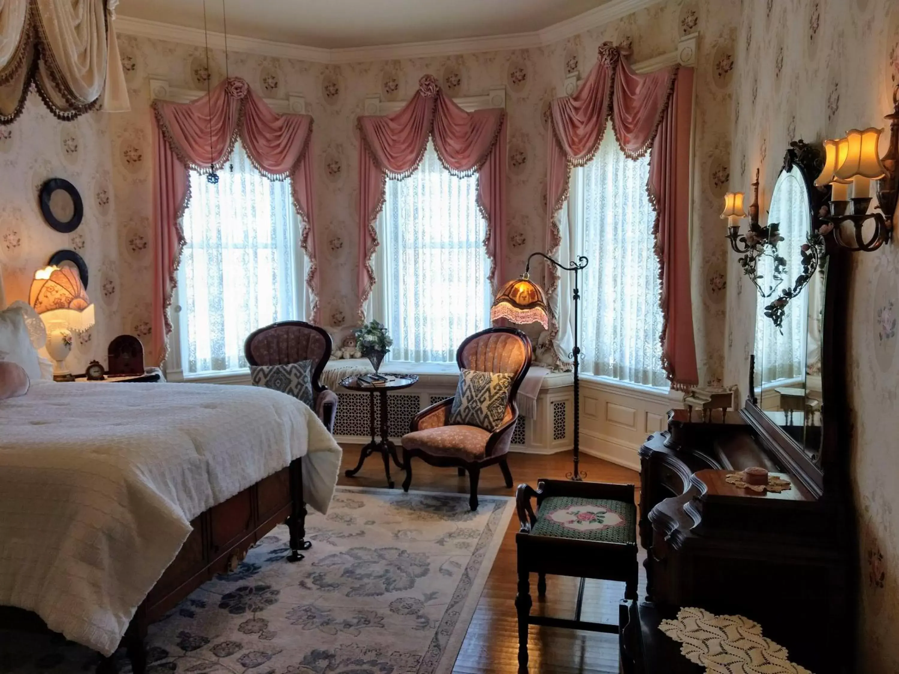 Alexander Mansion Bed & Breakfast