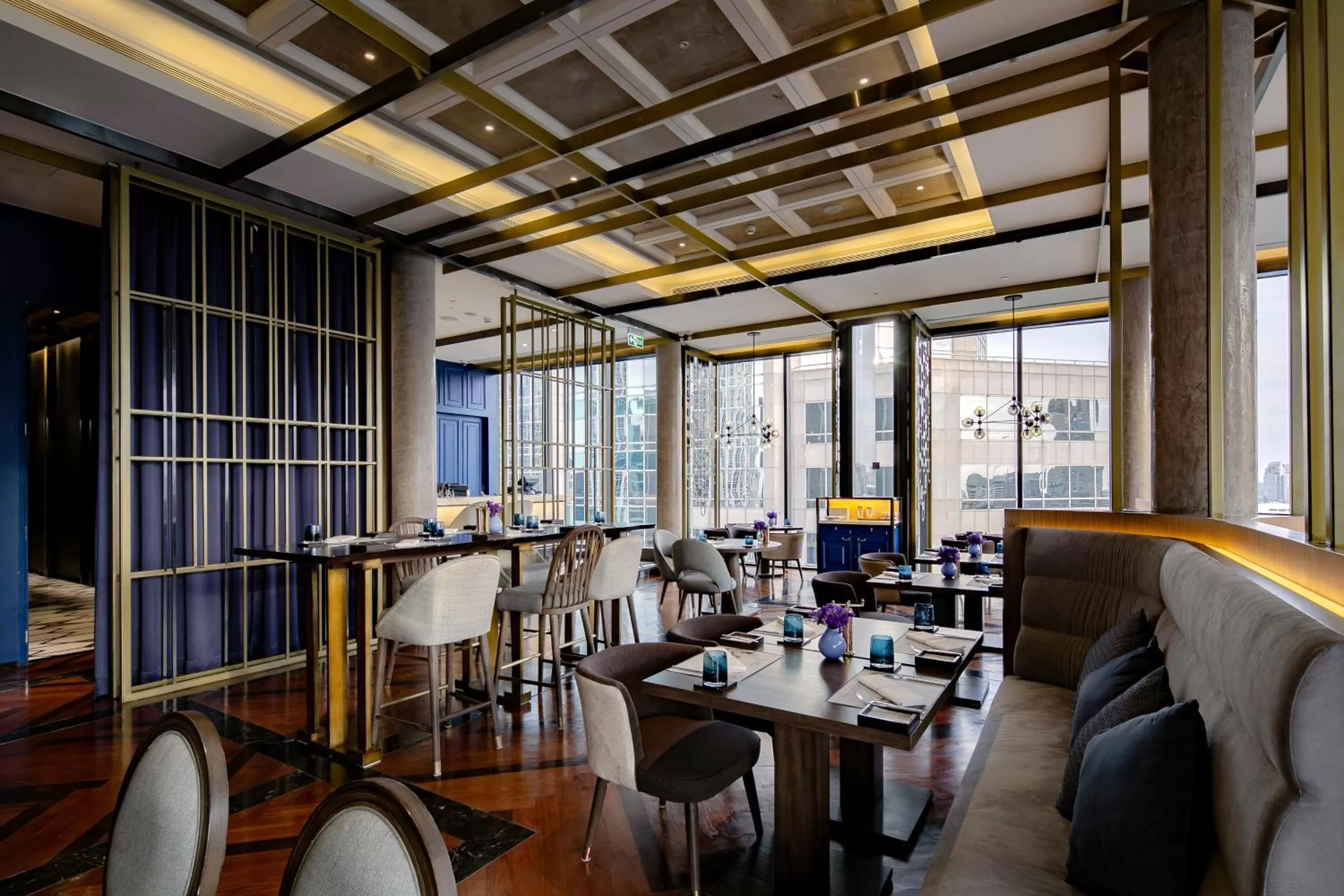 Restaurant/places to eat in Hotel Indigo Bangkok Wireless Road by IHG